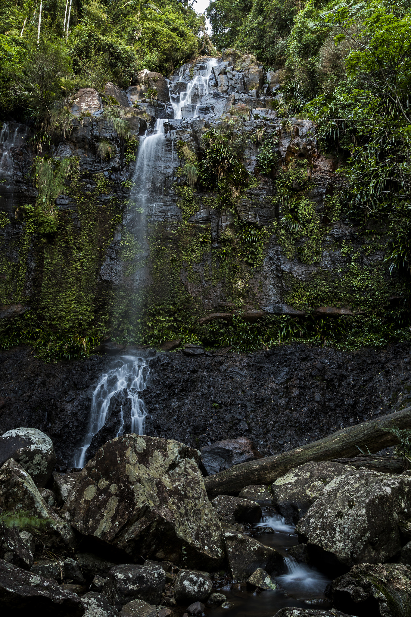 Tamron SP AF 17-50mm F2.8 XR Di II LD Aspherical (IF) sample photo. Poonyahara falls photography