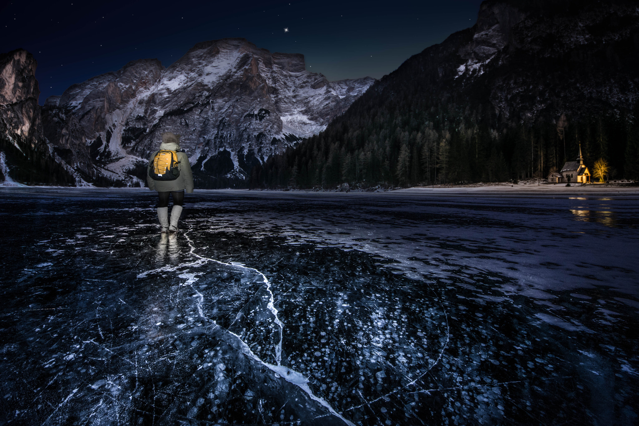 Sigma 8-16mm F4.5-5.6 DC HSM sample photo. Lago di braies photography