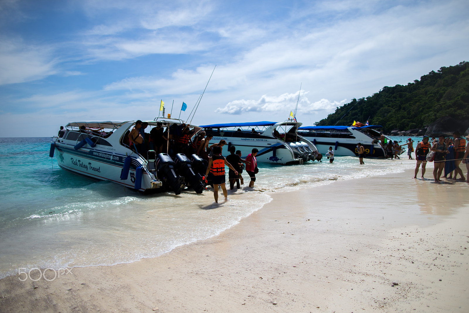 Canon EF 24mm F1.4L II USM sample photo. Similan island photography