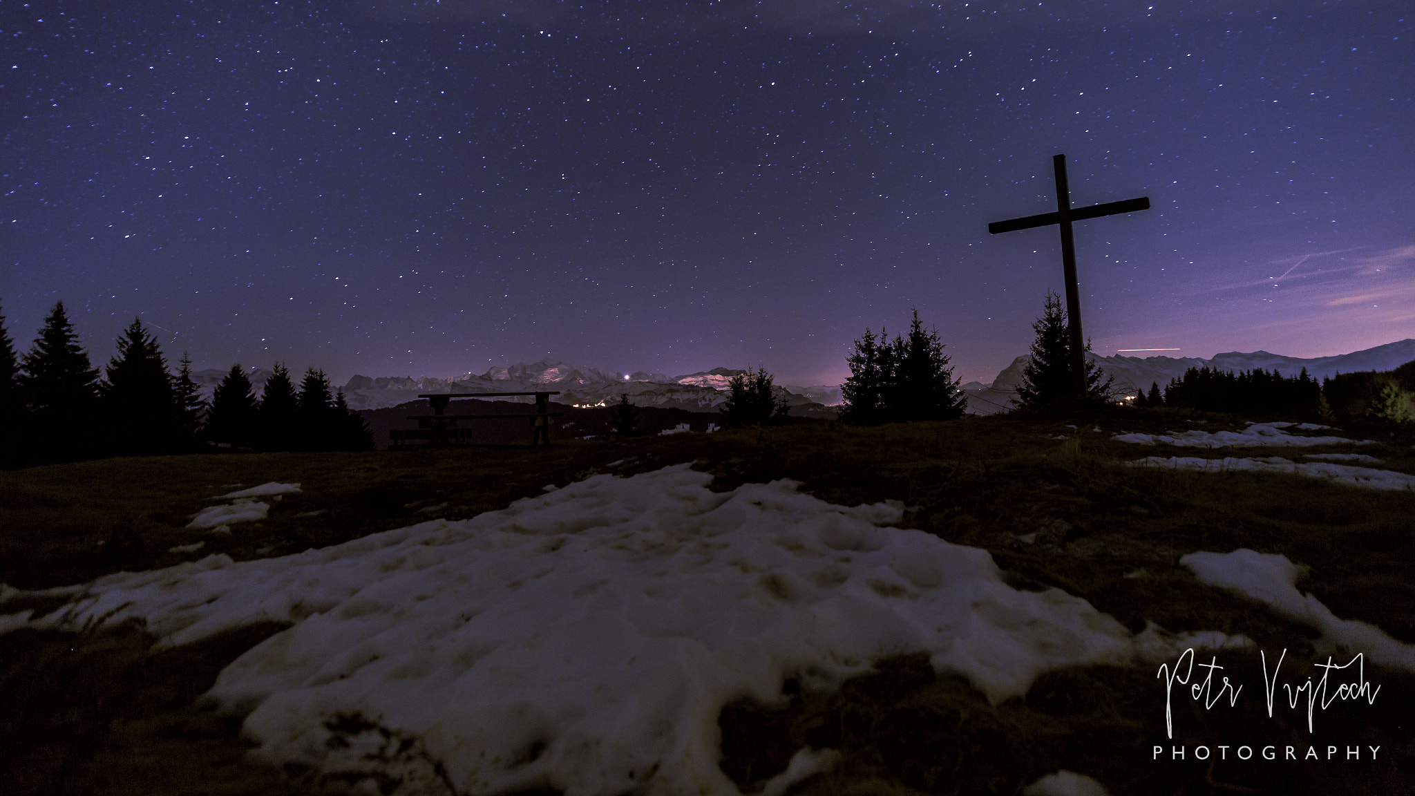 Sigma 17-35mm f/2.8-4 EX DG Aspherical HSM sample photo. Night is arriving photography