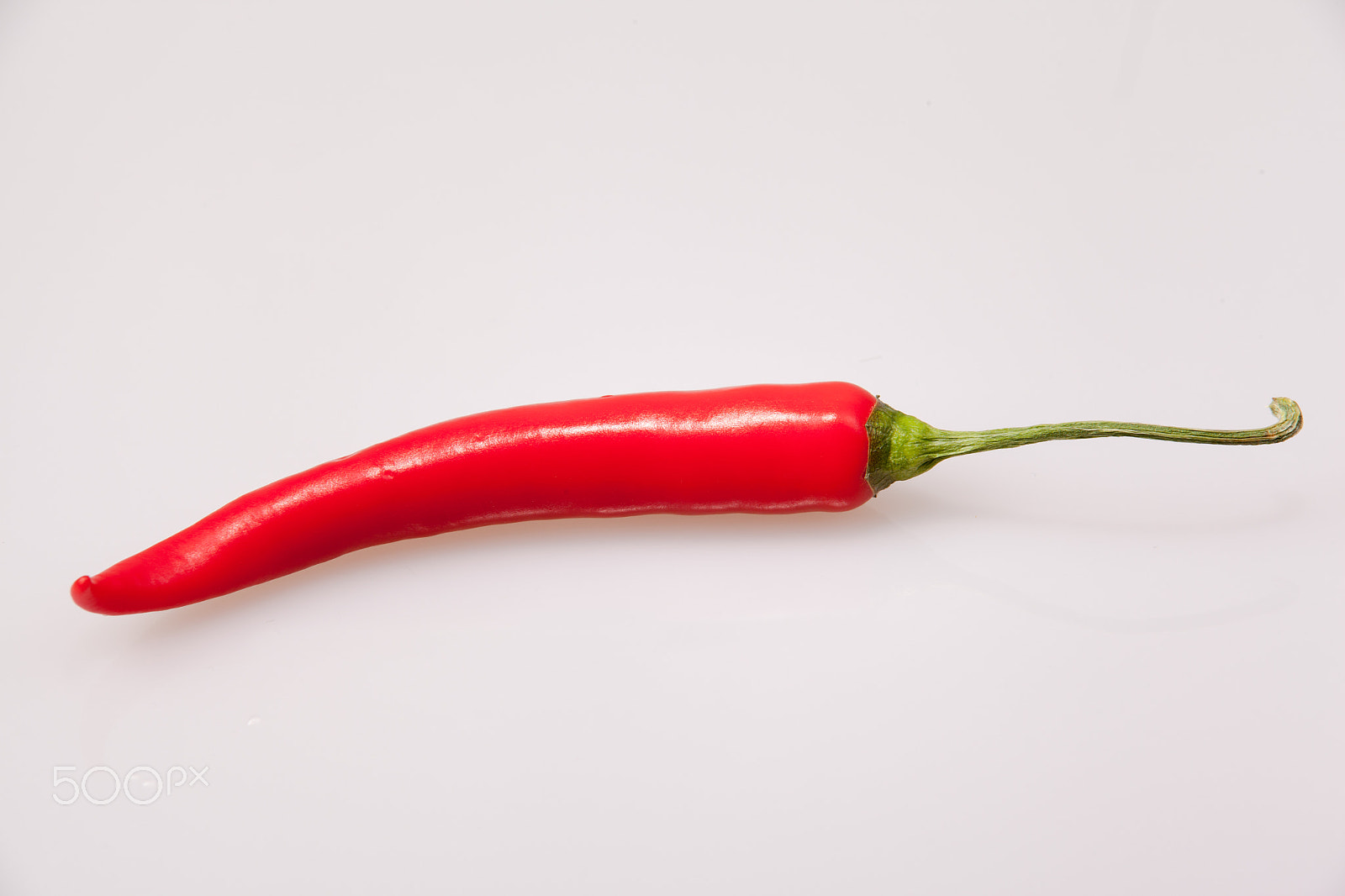 Canon EOS 5D Mark II + Tamron SP AF 70-200mm F2.8 Di LD (IF) MACRO sample photo. Red chili pepper horizontal format, photography