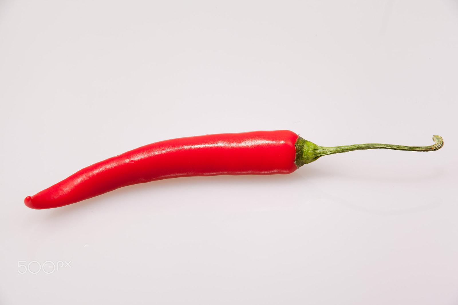 Tamron SP AF 70-200mm F2.8 Di LD (IF) MACRO sample photo. Red chili pepper horizontal format, photography