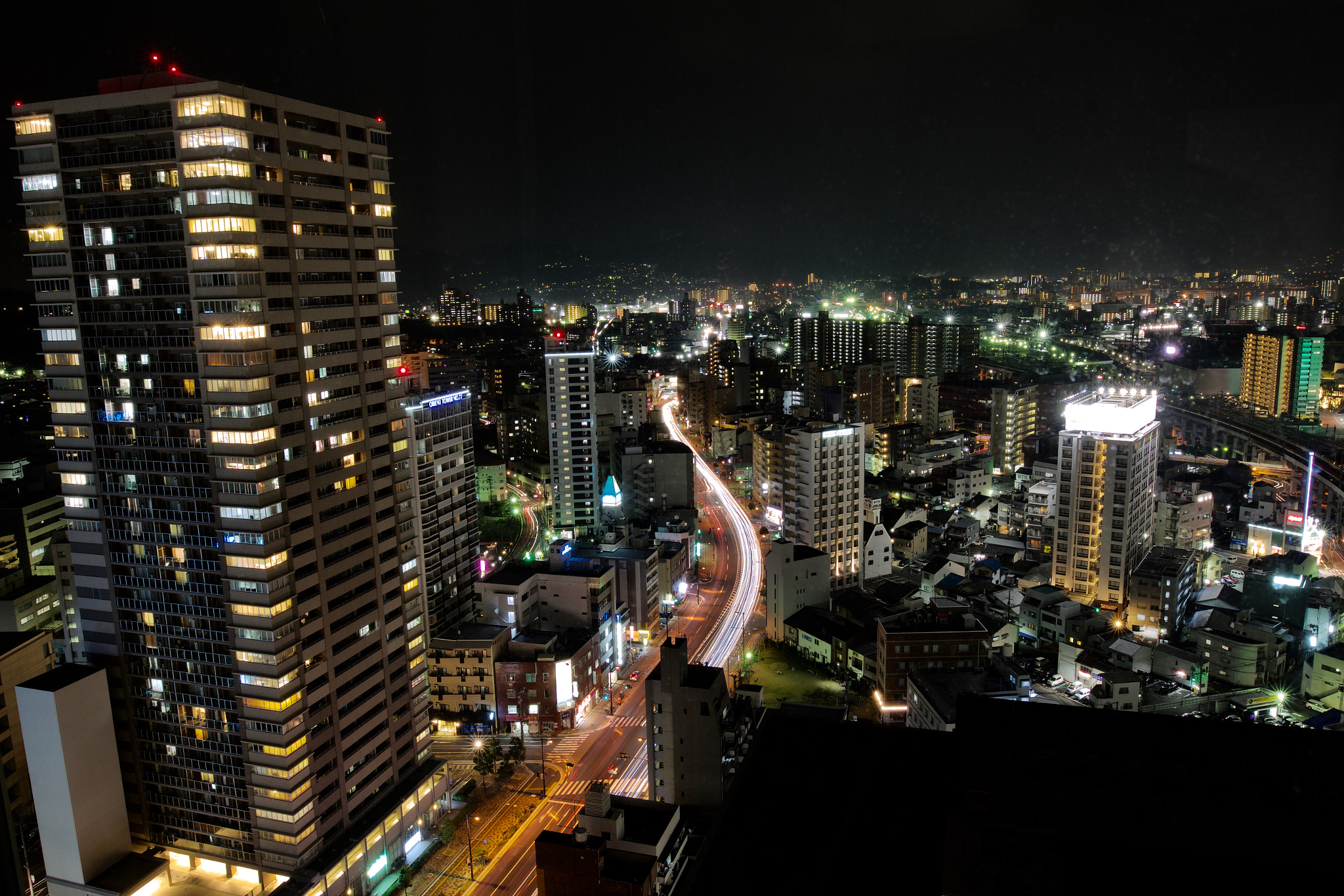 Canon EF 16-35mm F4L IS USM sample photo. Hiroshima, looking good. photography