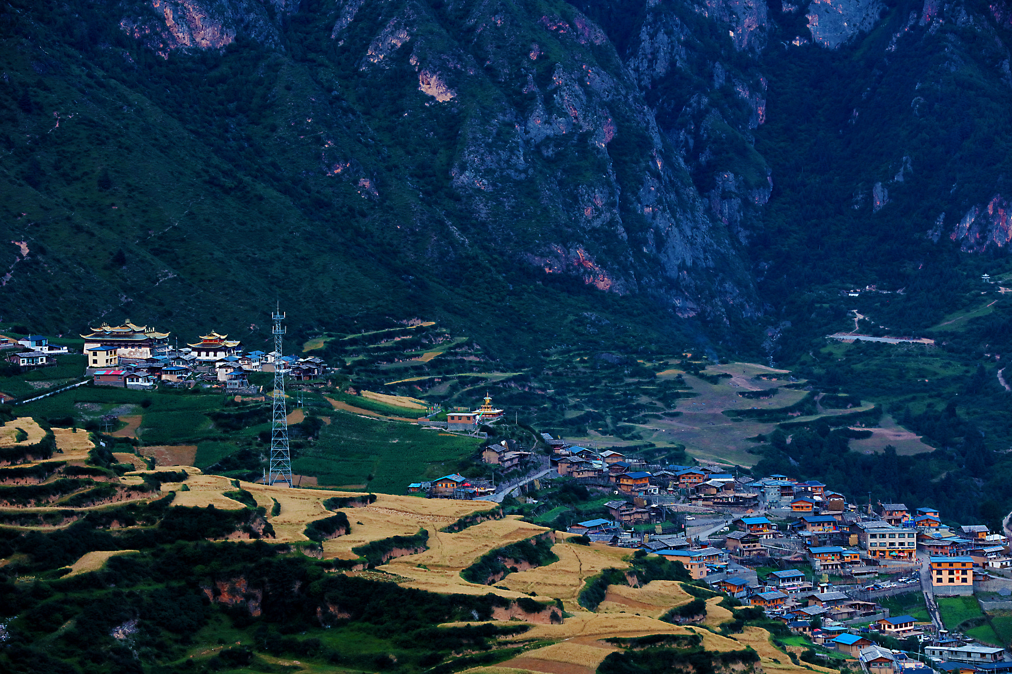 Canon EOS 5DS sample photo. Quiet little mountain village photography