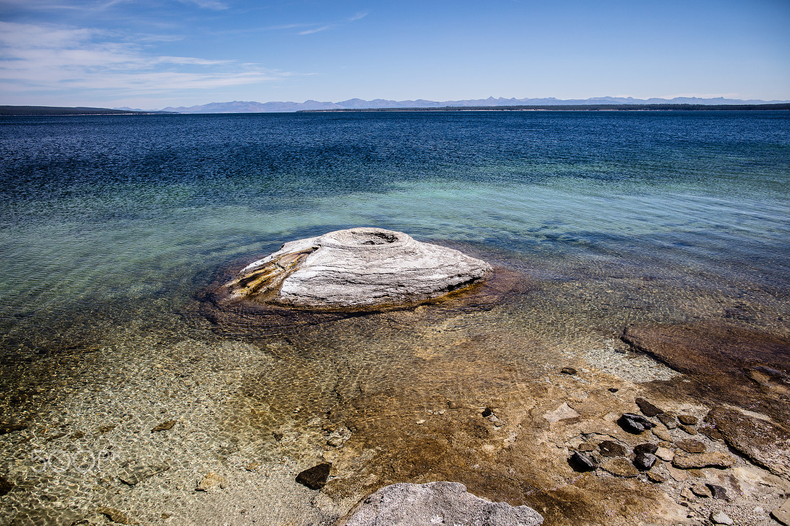 Canon EOS 5DS R + Canon EF 24mm F1.4L II USM sample photo. Yellowstone lake photography