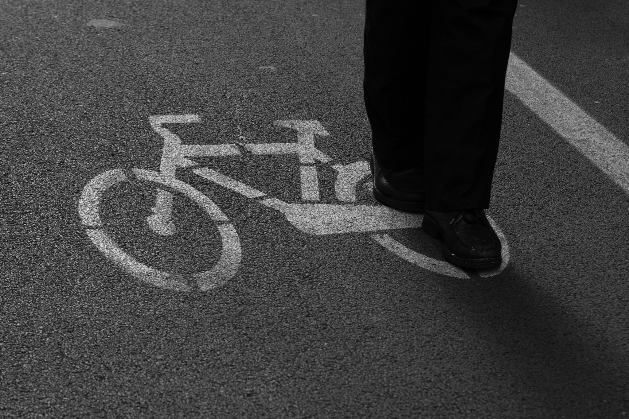 Canon EOS 40D sample photo. Walking on a bike photography