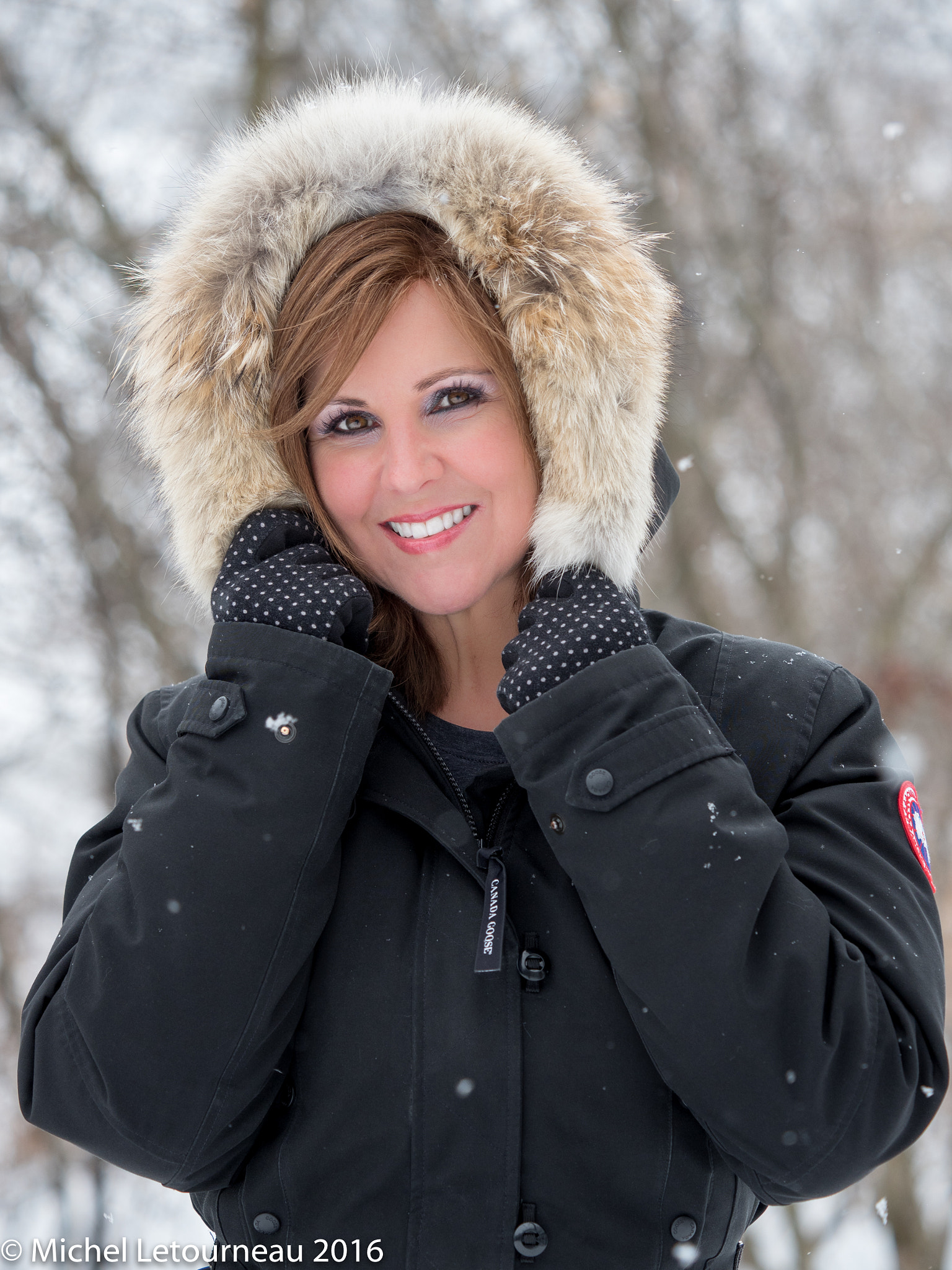Olympus M.Zuiko Digital ED 40-150mm F2.8 Pro sample photo. Winter, she is enjoying it ! photography