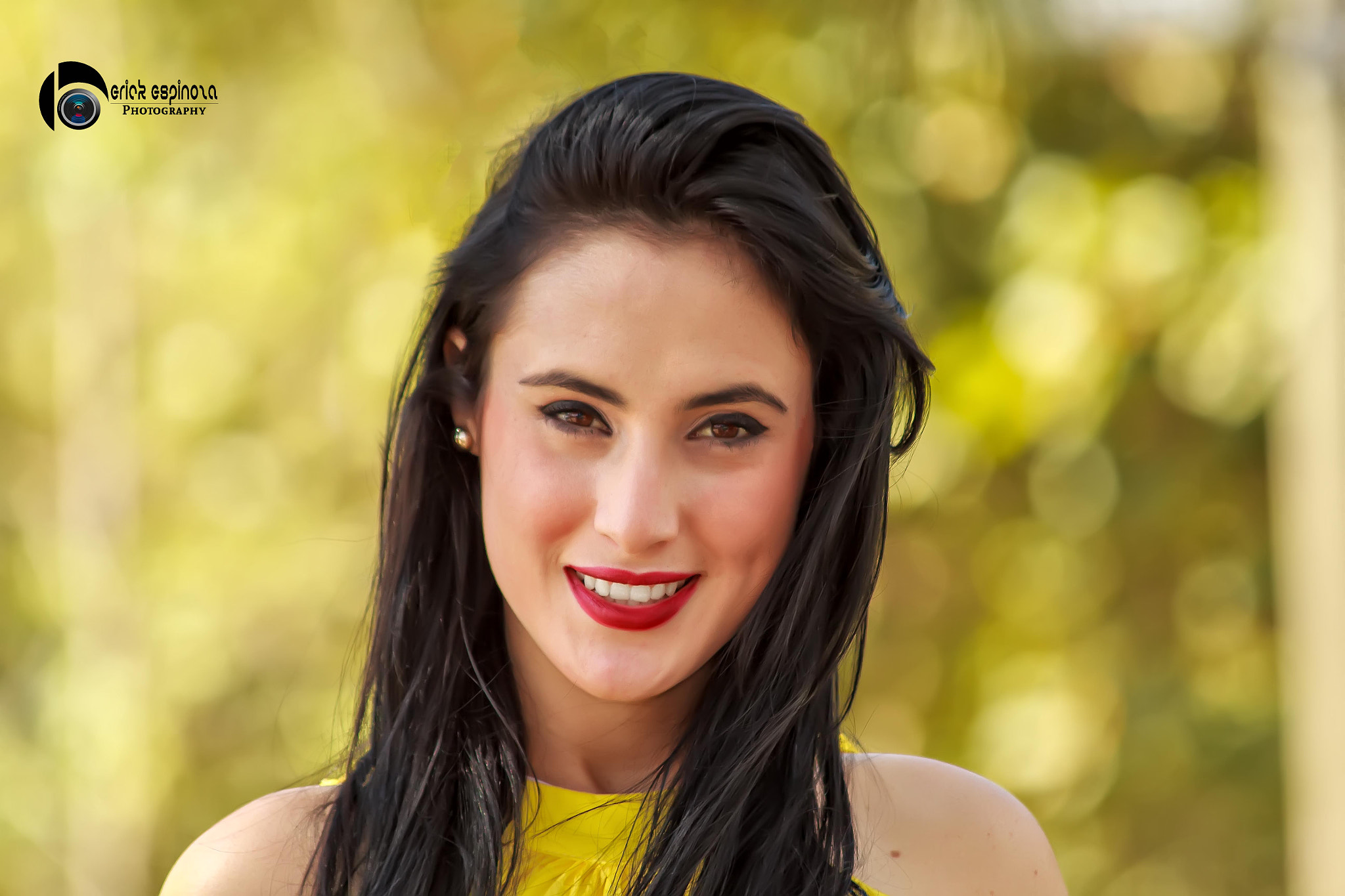 Canon EF 70-300mm F4-5.6 IS USM sample photo. Portrait beautiful smile photography