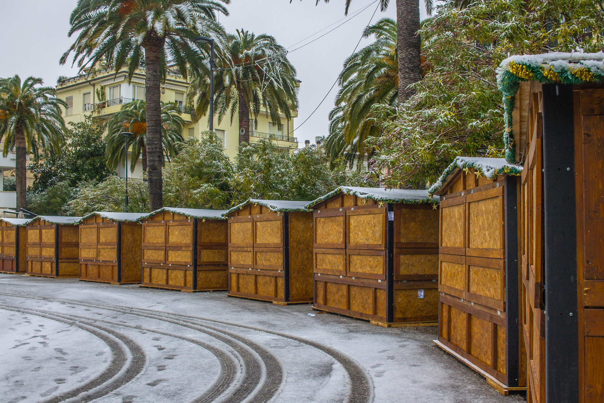 Canon EF-S 24mm F2.8 STM sample photo. Neve....ci ha provato photography