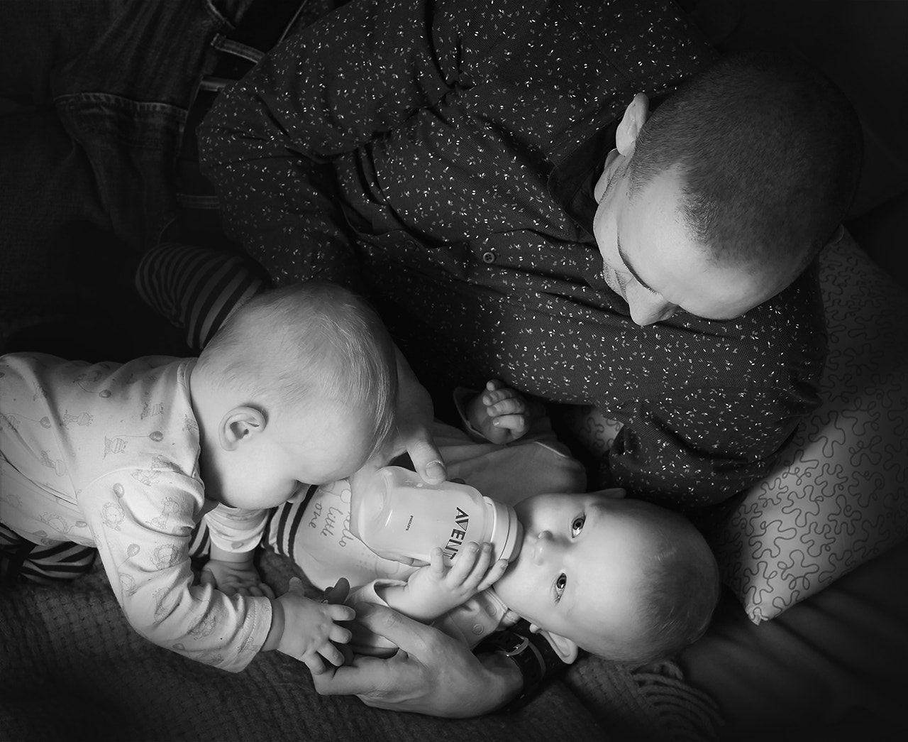 Sigma 85mm F1.4 EX DG HSM sample photo. Father and two sons photography