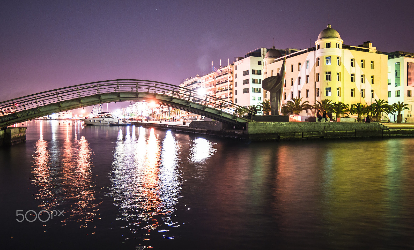 Samyang 14mm F2.8 ED AS IF UMC sample photo. Night city photography
