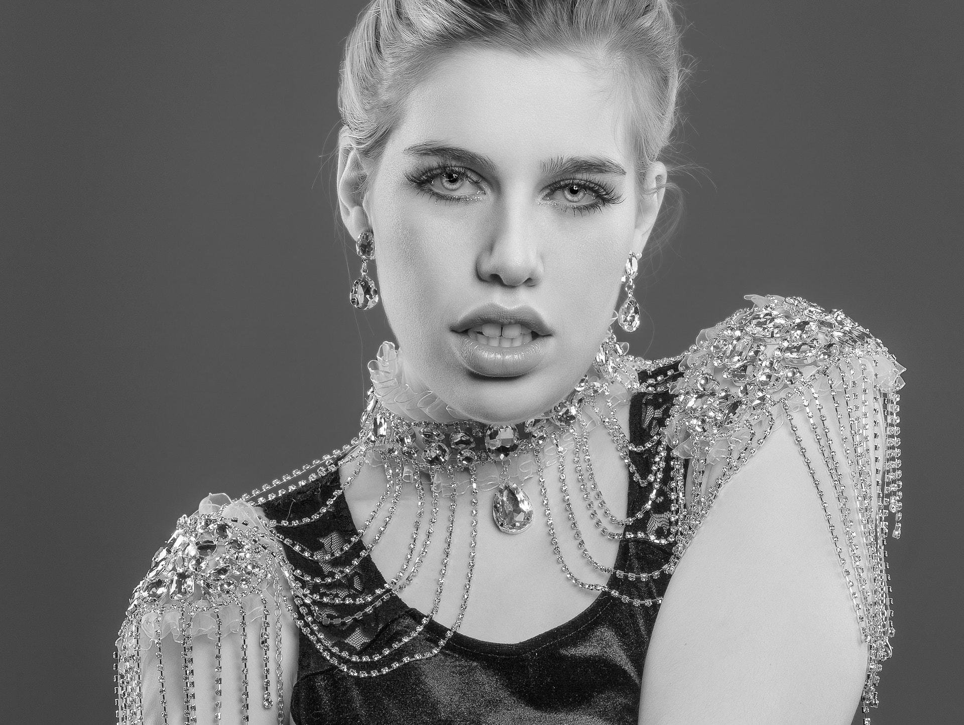 Canon EF 135mm F2L USM sample photo. Jewels photography