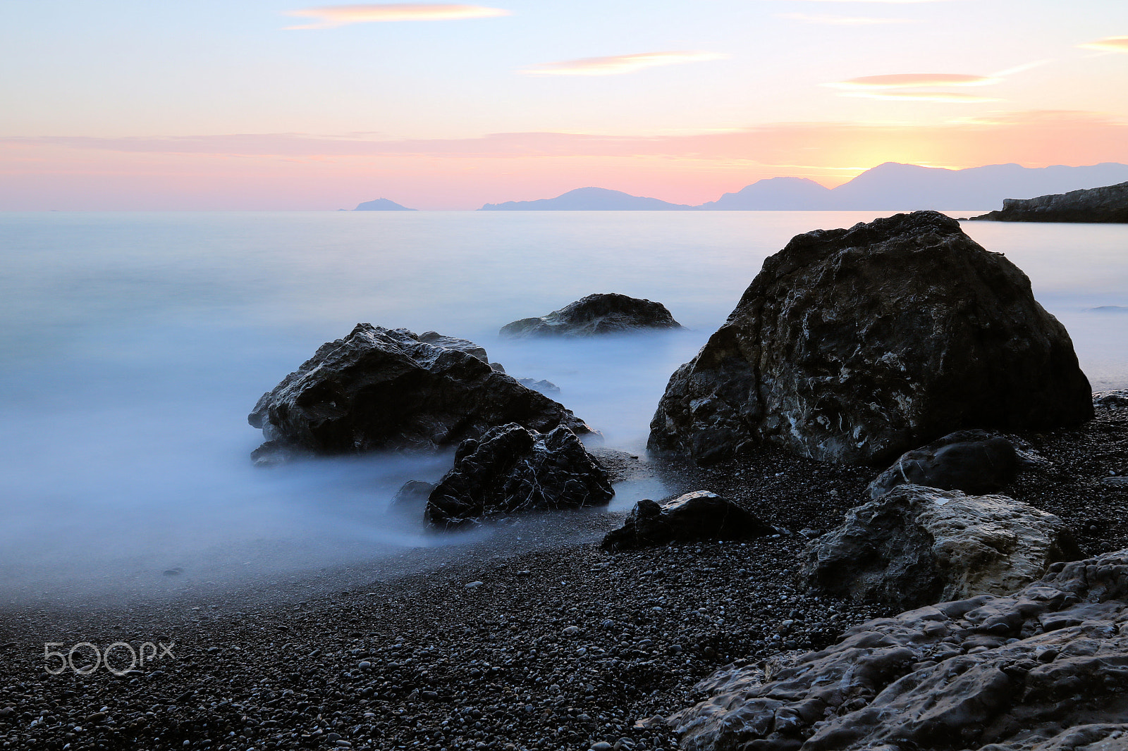 Canon EOS 760D (EOS Rebel T6s / EOS 8000D) + Canon EF 17-40mm F4L USM sample photo. Watercolor on the rocks photography