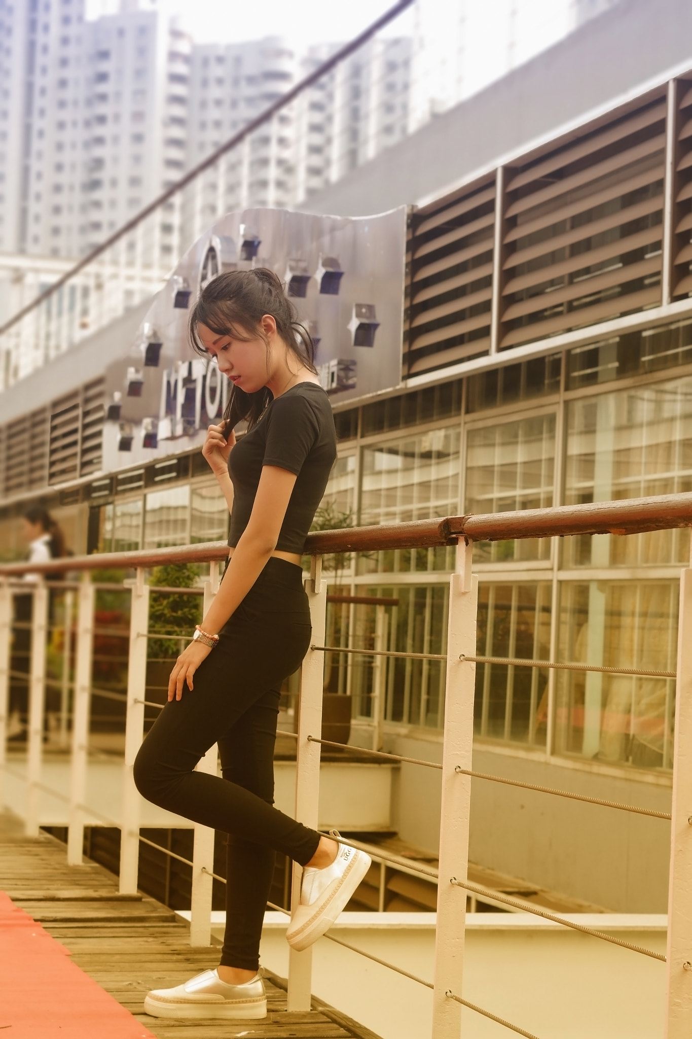 Pentax smc DA 50mm F1.8 sample photo. 马尾辫的你you in a pony tail. photography