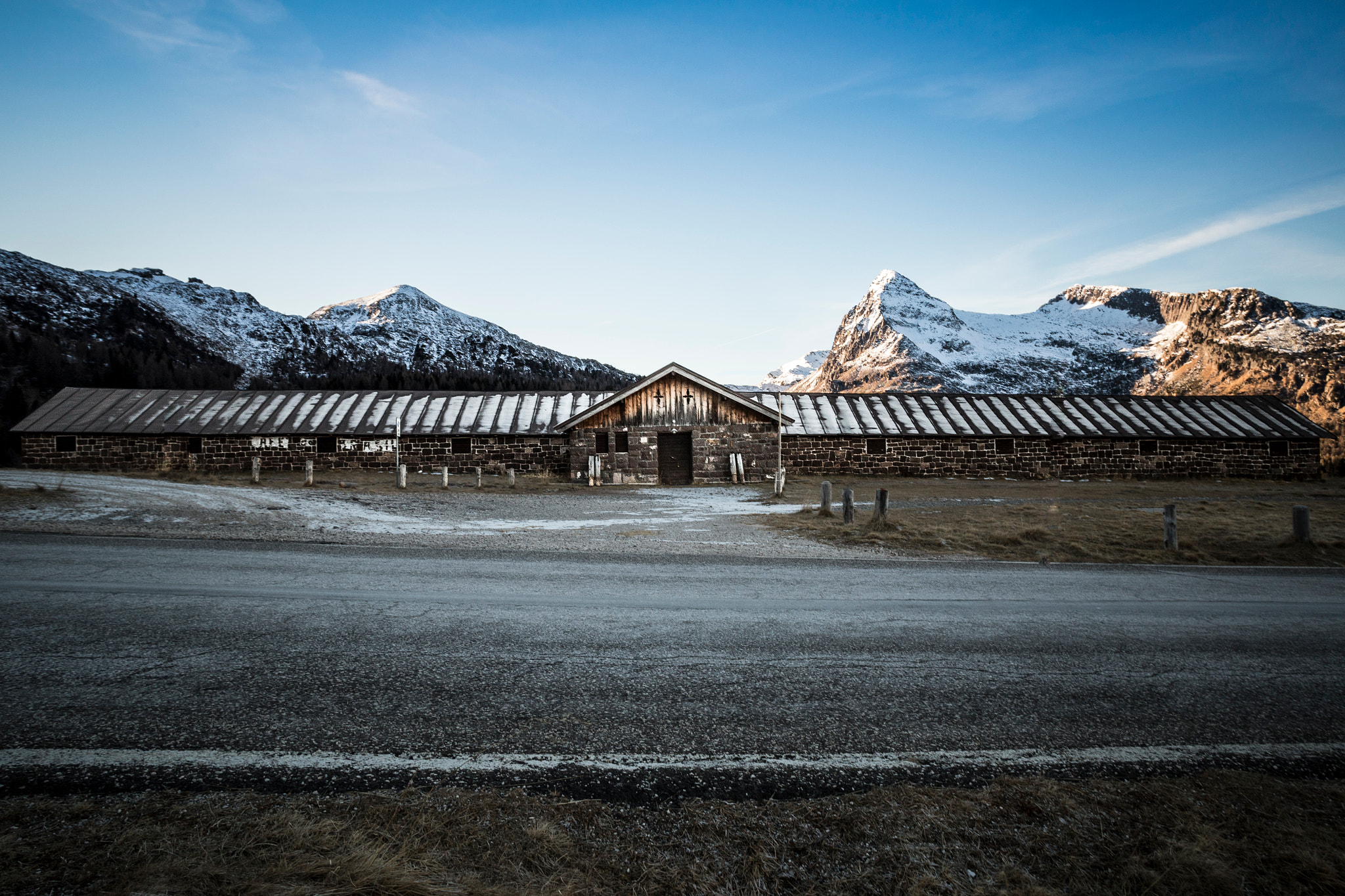 Canon EOS 6D + Canon EF 20mm F2.8 USM sample photo. Cabin cimon della pala photography