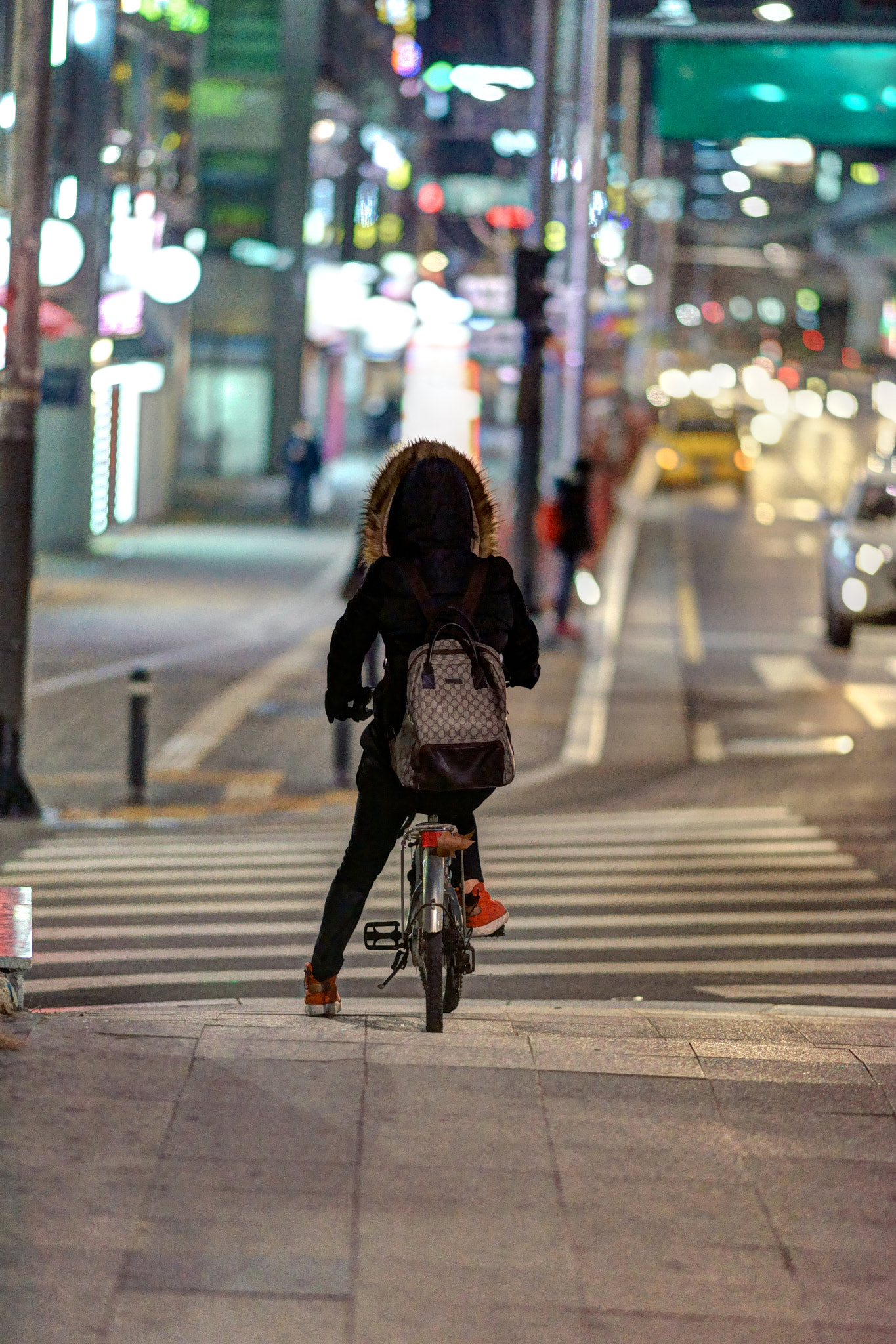 Sony Sonnar T* 135mm F1.8 ZA sample photo. After work photography