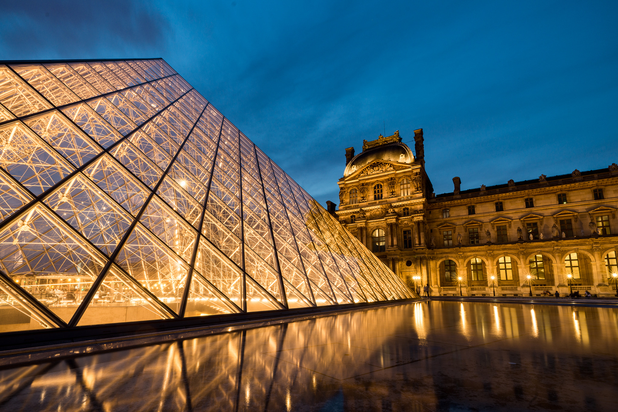 Sony a99 II sample photo. The louvre photography