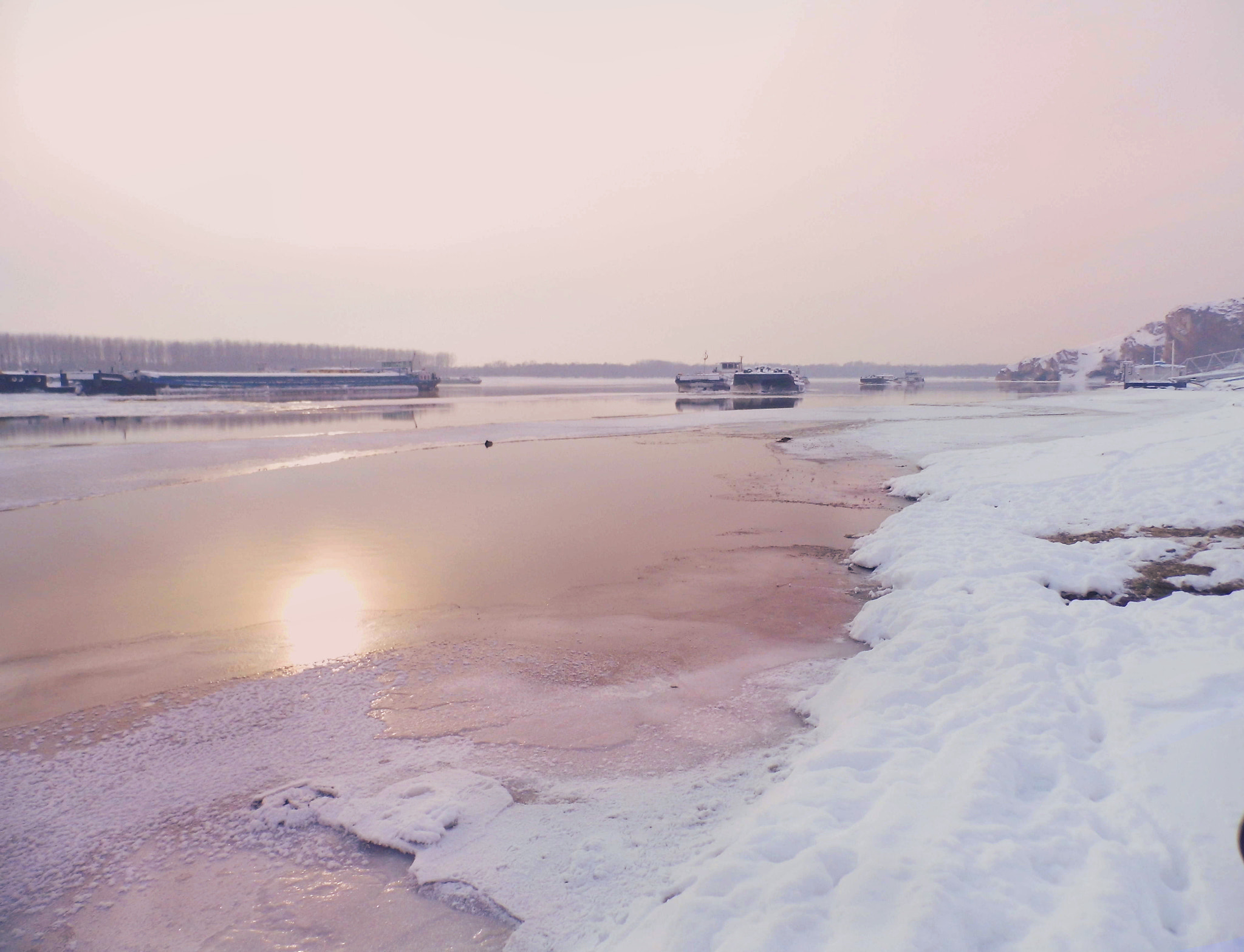Benq GH600 sample photo. Sunset winter in romania photography