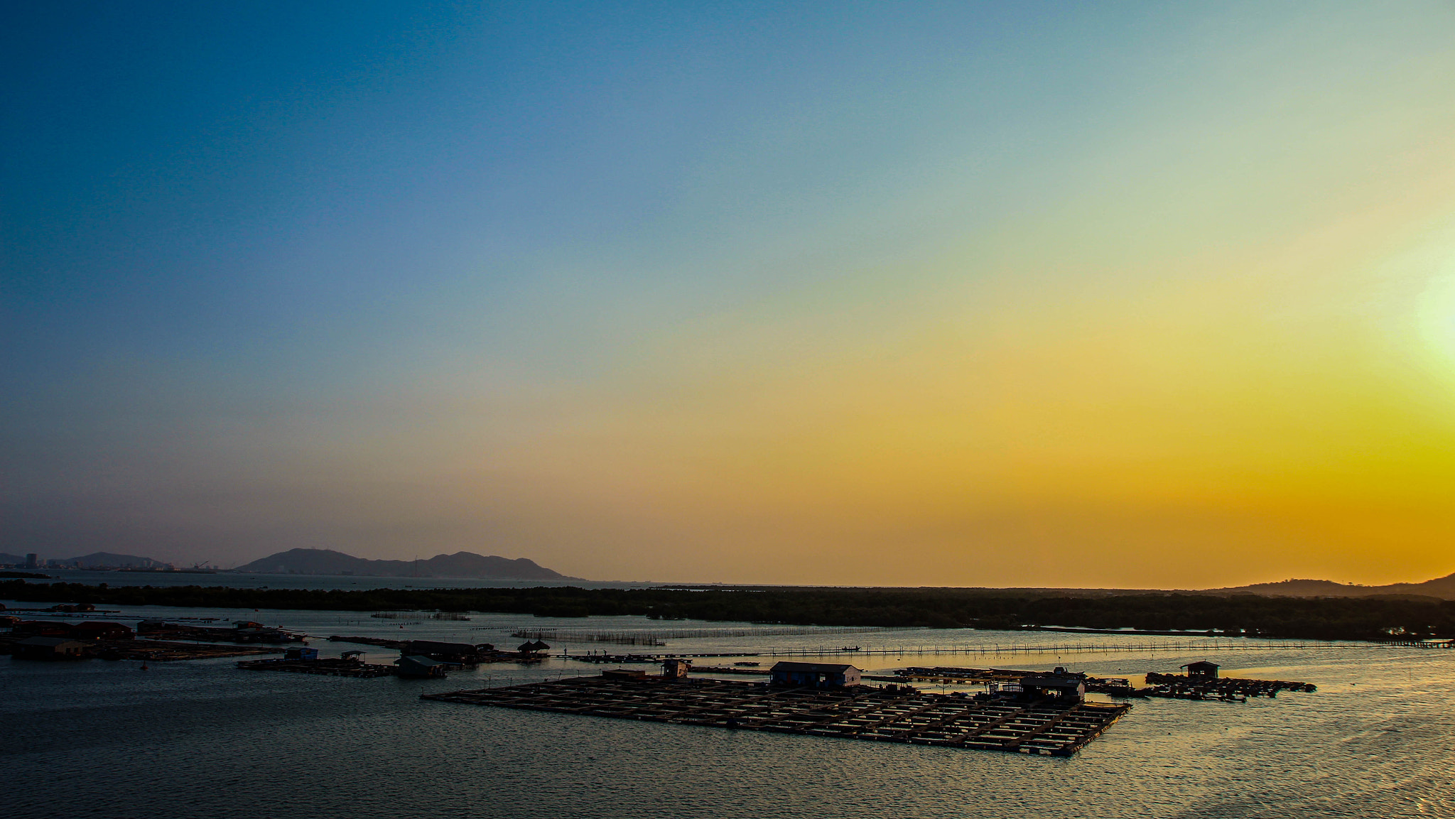 Canon EF 16-35mm F2.8L USM sample photo. Img o photography