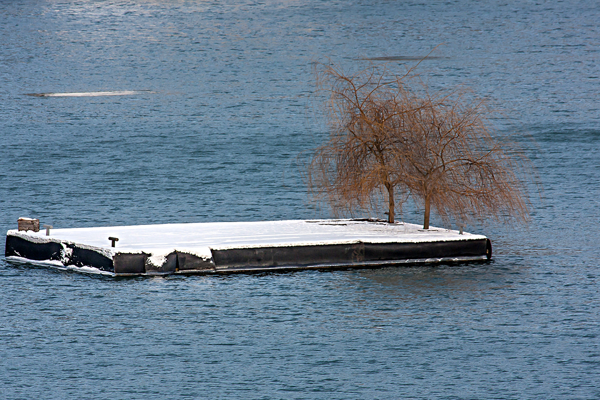 Canon EF-S 55-250mm F4-5.6 IS STM sample photo. Floating on the danube photography