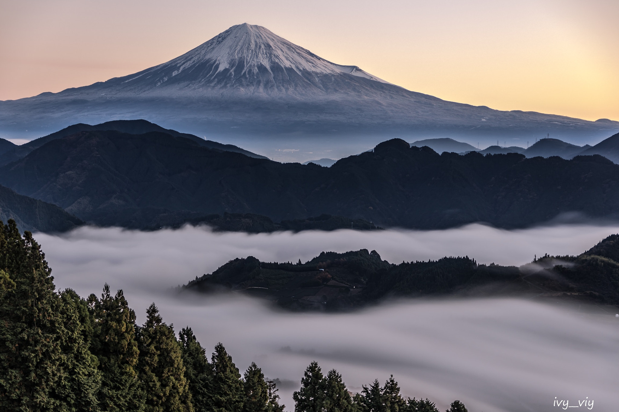 Canon EF-S 18-135mm F3.5-5.6 IS sample photo. Mt.fuji photography