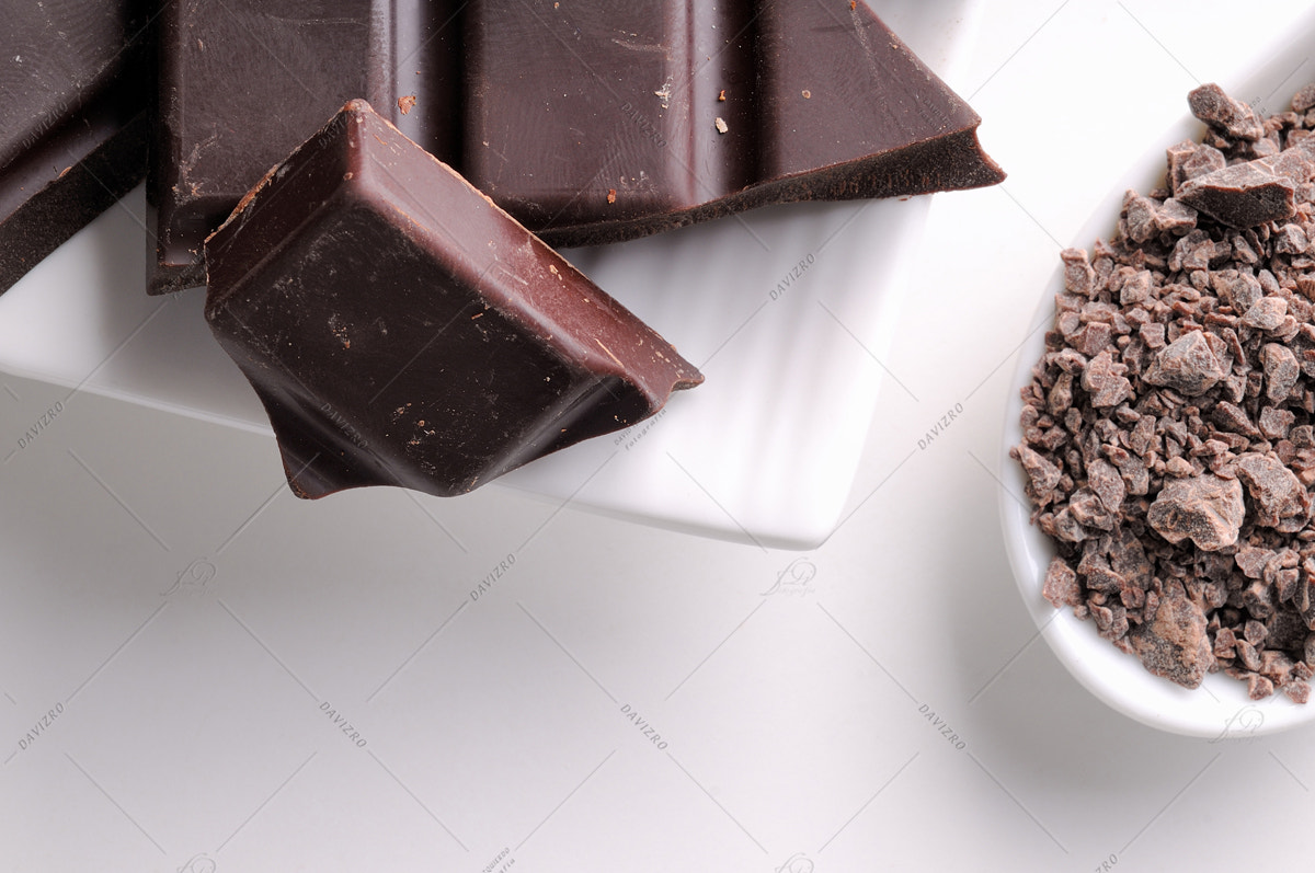 Tamron SP 24-70mm F2.8 Di VC USD sample photo. Chocolate chips and portions on containers close up top photography
