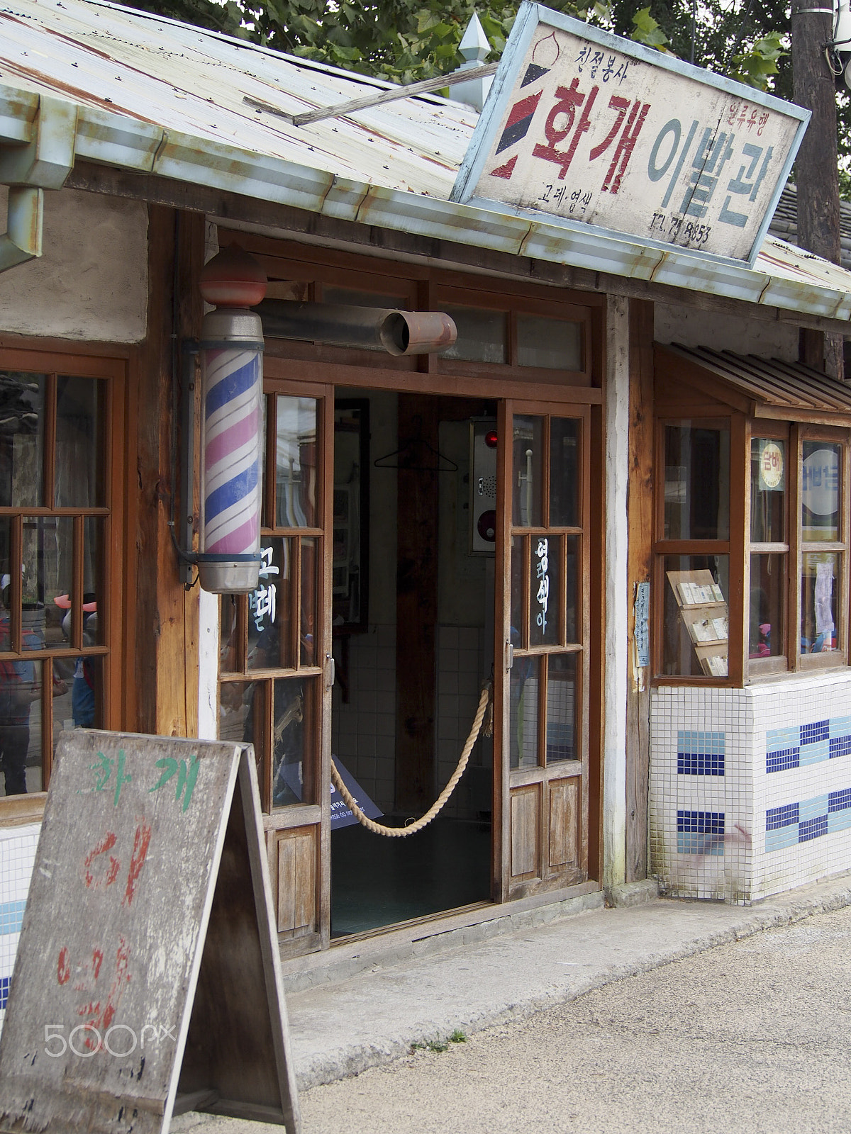 Olympus OM-D E-M5 sample photo. Traditional korean buildings photography