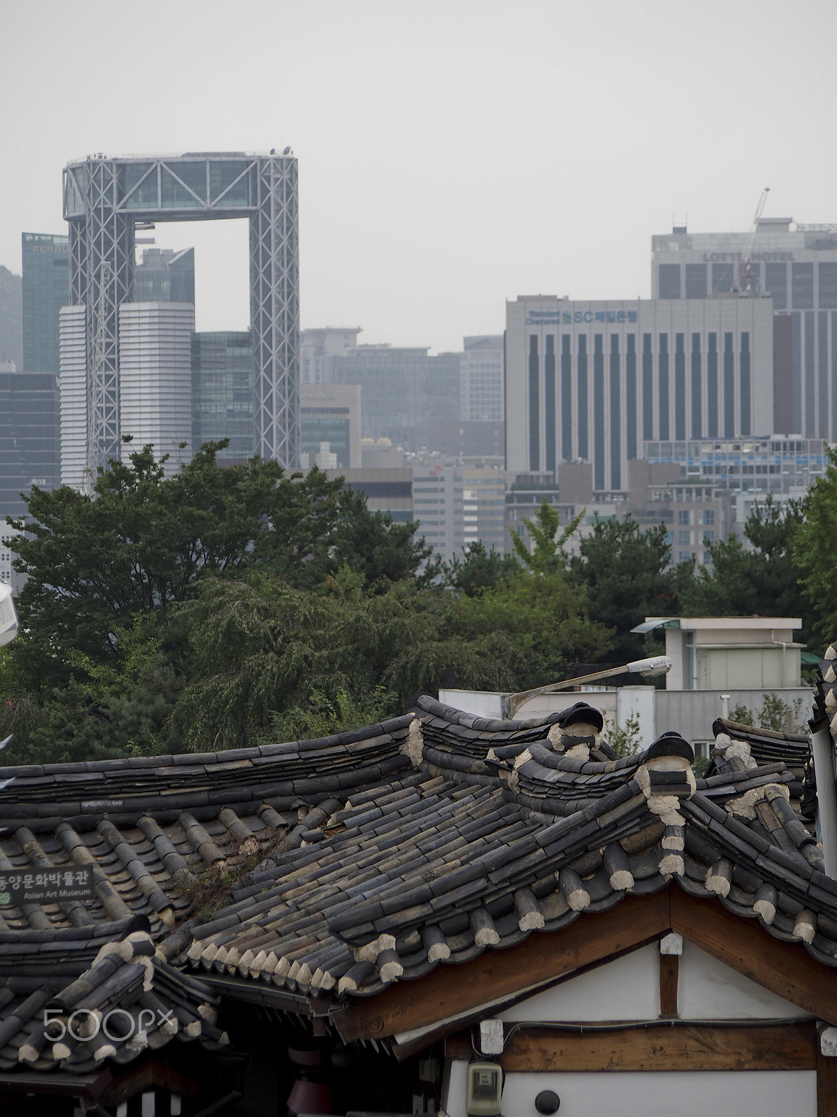 Olympus OM-D E-M5 sample photo. Old and new seoul photography