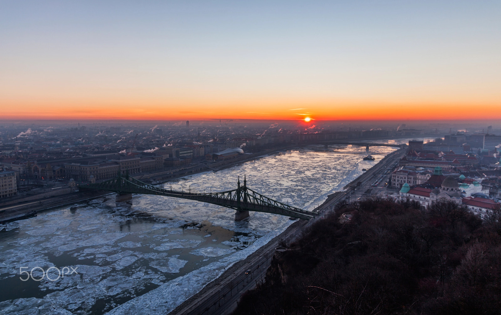 Canon EOS 5D Mark II + Sigma 24-105mm f/4 DG OS HSM | A sample photo. Icy river photography