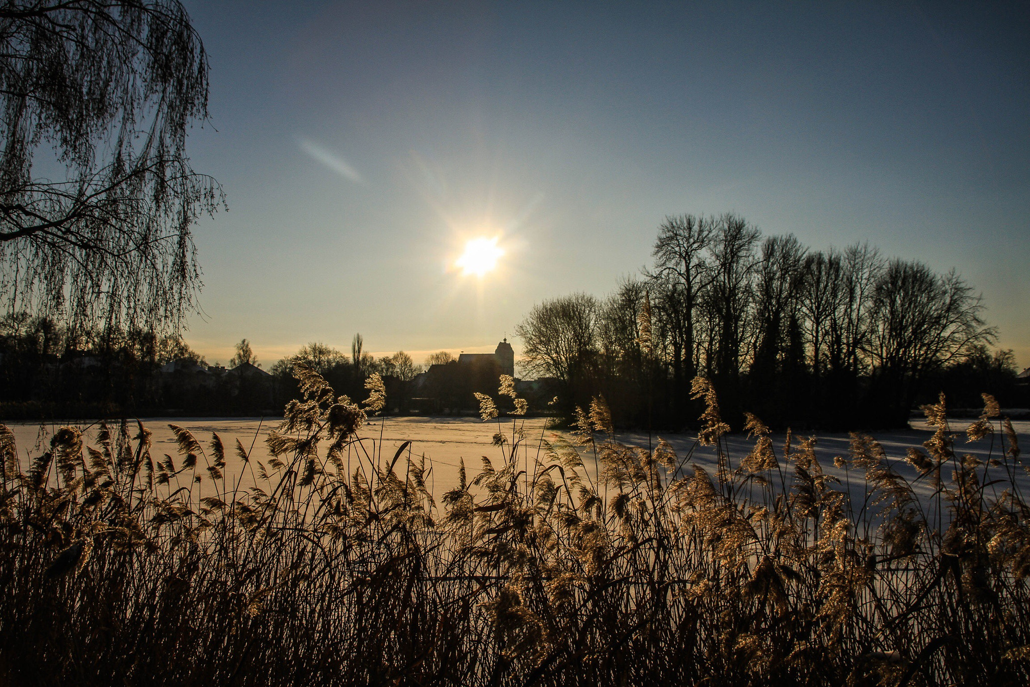 Sigma 18-200mm f/3.5-6.3 DC OS sample photo. Die sonne über borna. photography