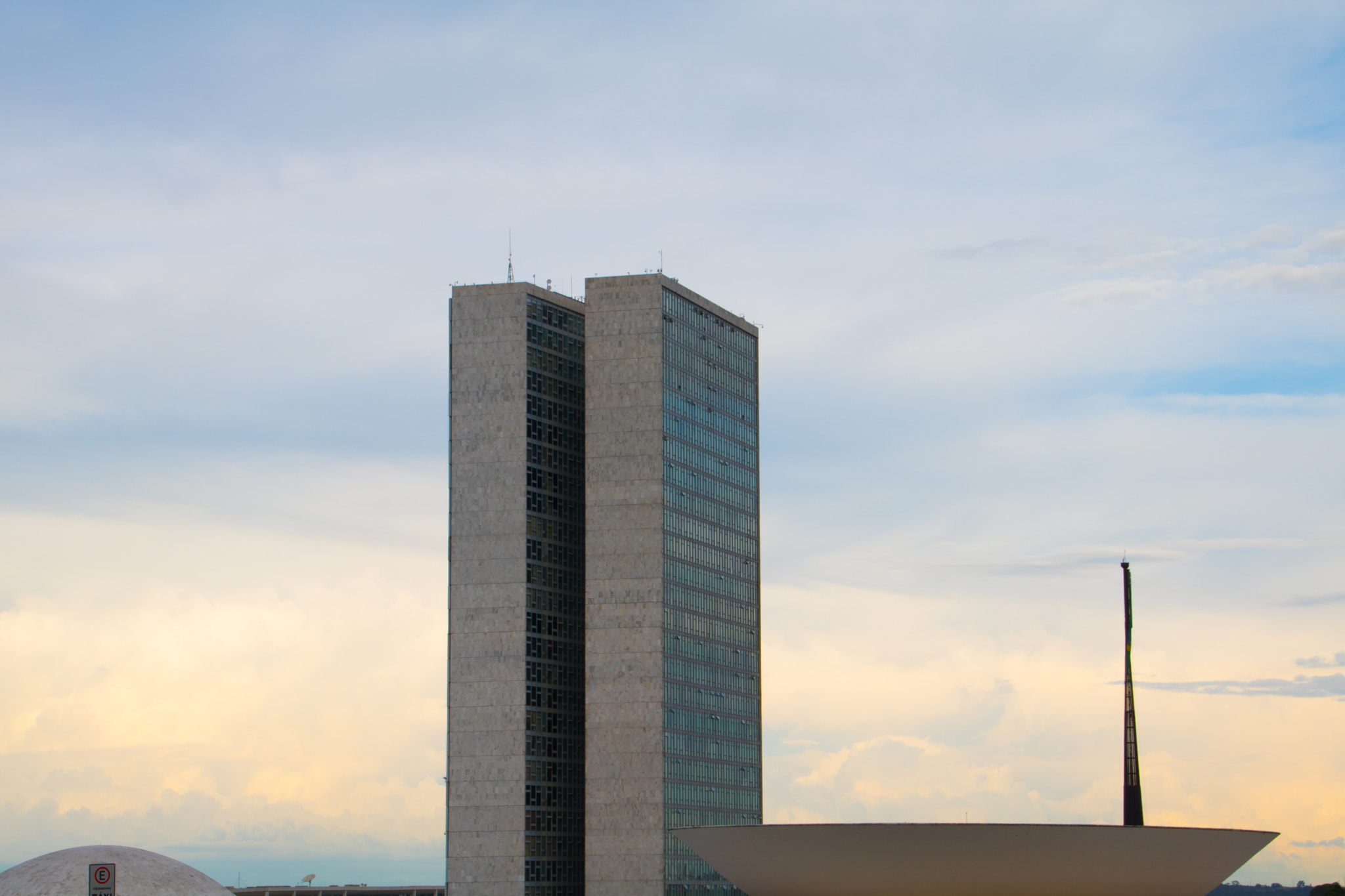 Canon EOS 760D (EOS Rebel T6s / EOS 8000D) sample photo. Sky over bresilian congress in brasilia photography