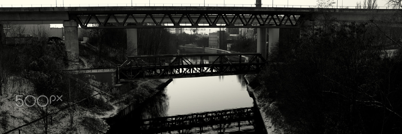 Canon EOS 70D + Canon TS-E 90mm F2.8 Tilt-Shift sample photo. Canal photography