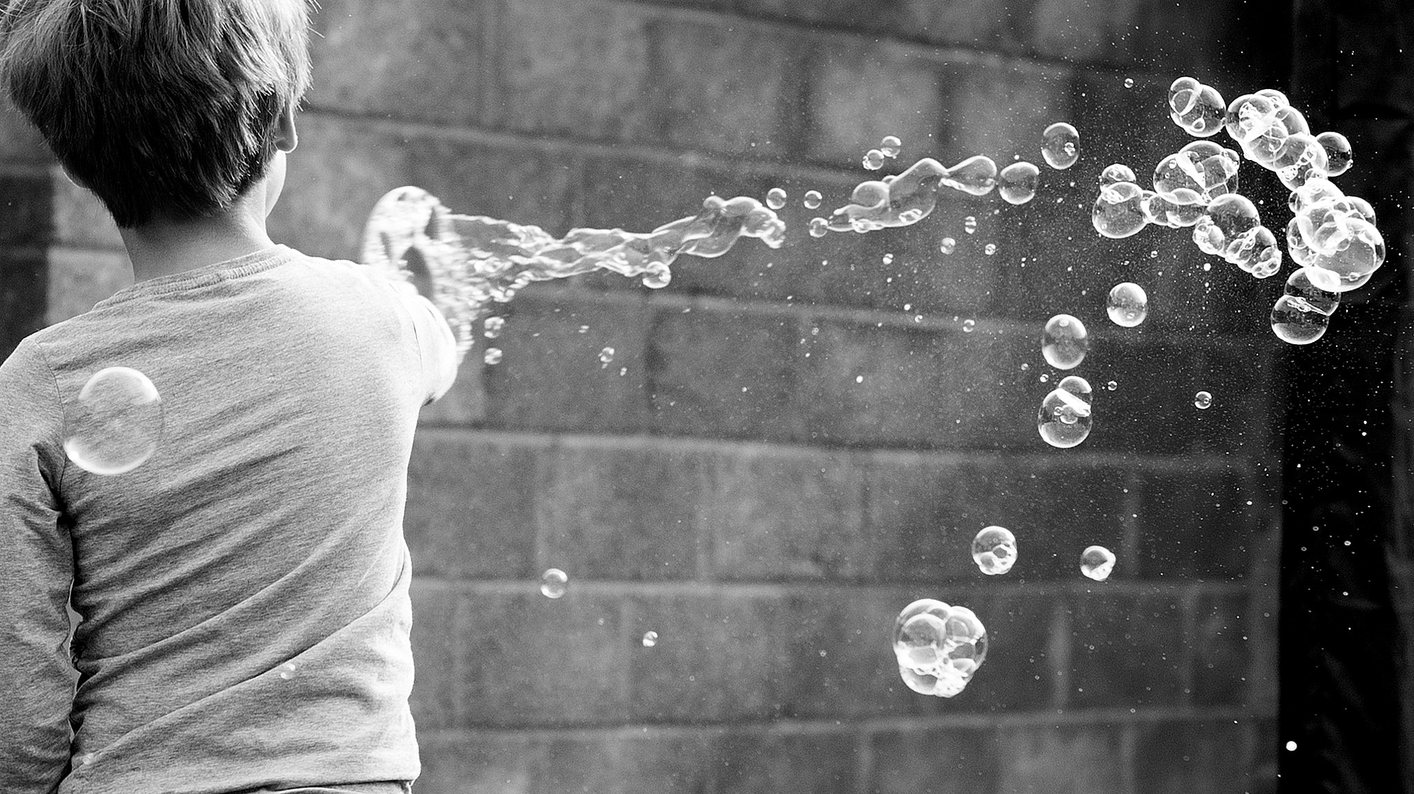 Canon EOS 40D + Canon EF 50mm F1.8 STM sample photo. Bubbles photography