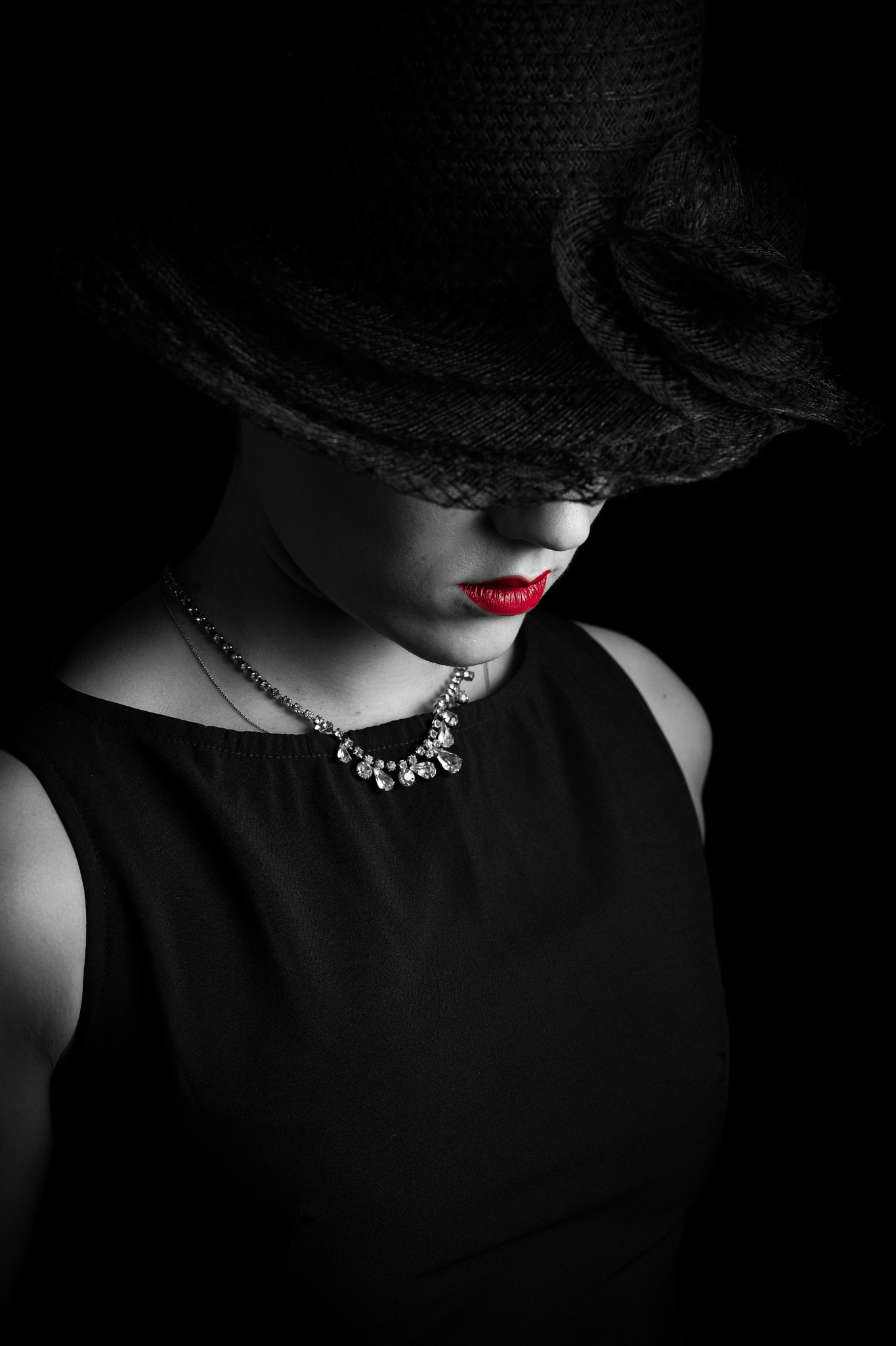 ZEISS Batis 85mm F1.8 sample photo. Red lips photography