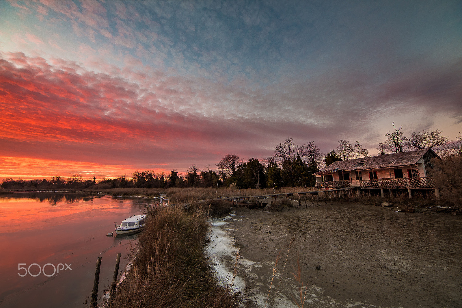 Sigma 8-16mm F4.5-5.6 DC HSM sample photo. Less cold photography