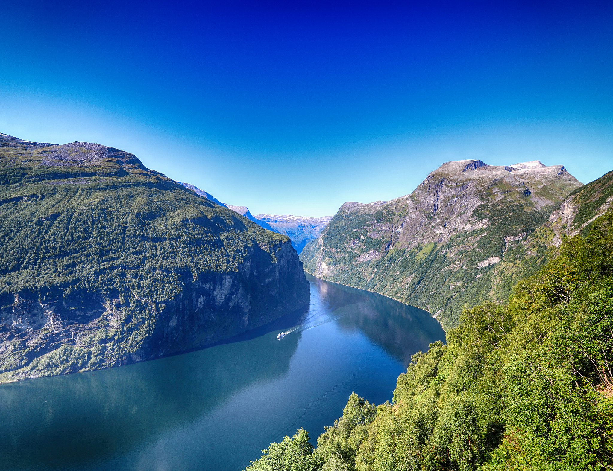 Canon EOS 760D (EOS Rebel T6s / EOS 8000D) sample photo. Eagles nest, geirangerfjord photography