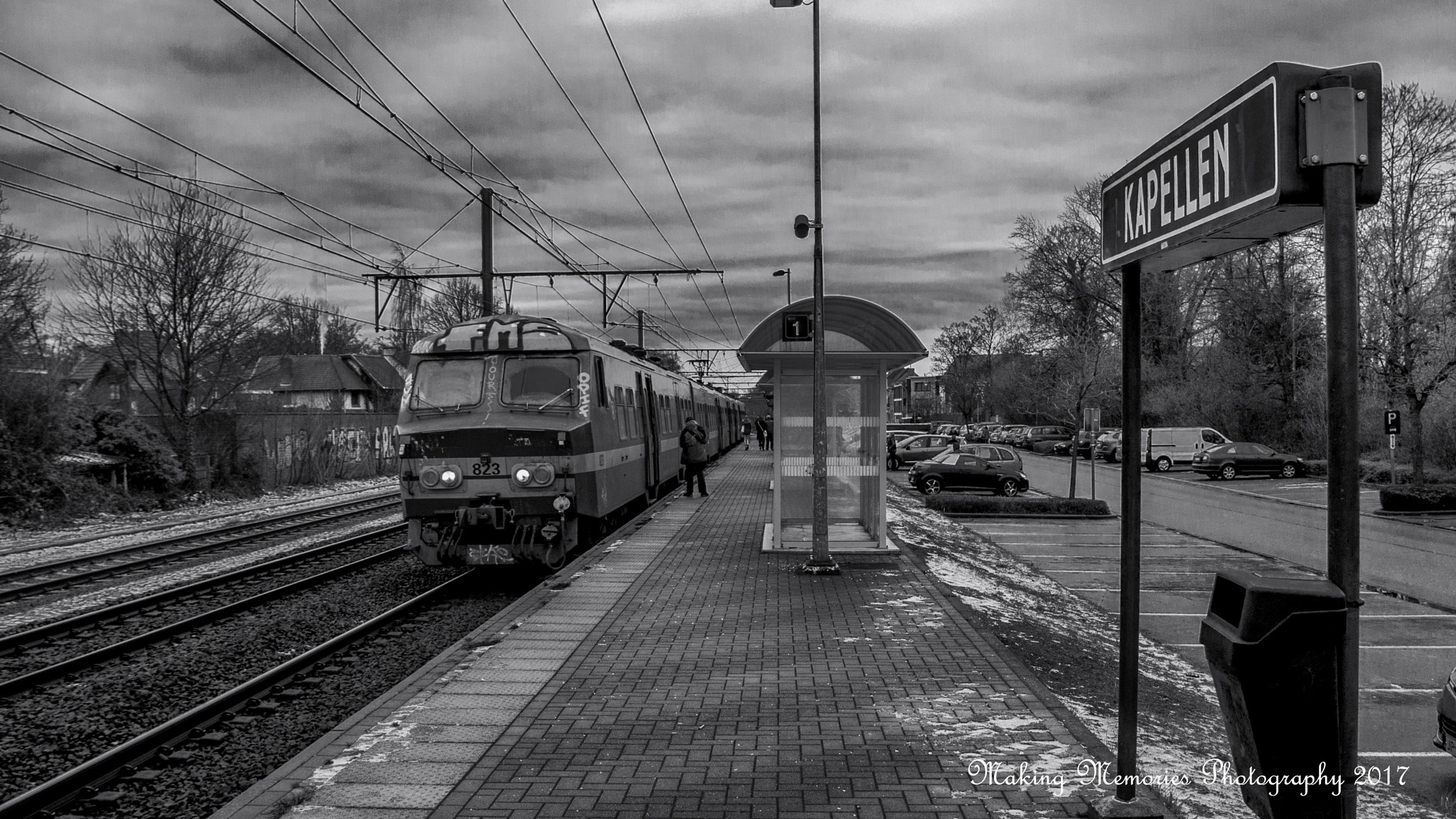 Canon EF-S 18-200mm F3.5-5.6 IS sample photo. Kapellen railway station photography