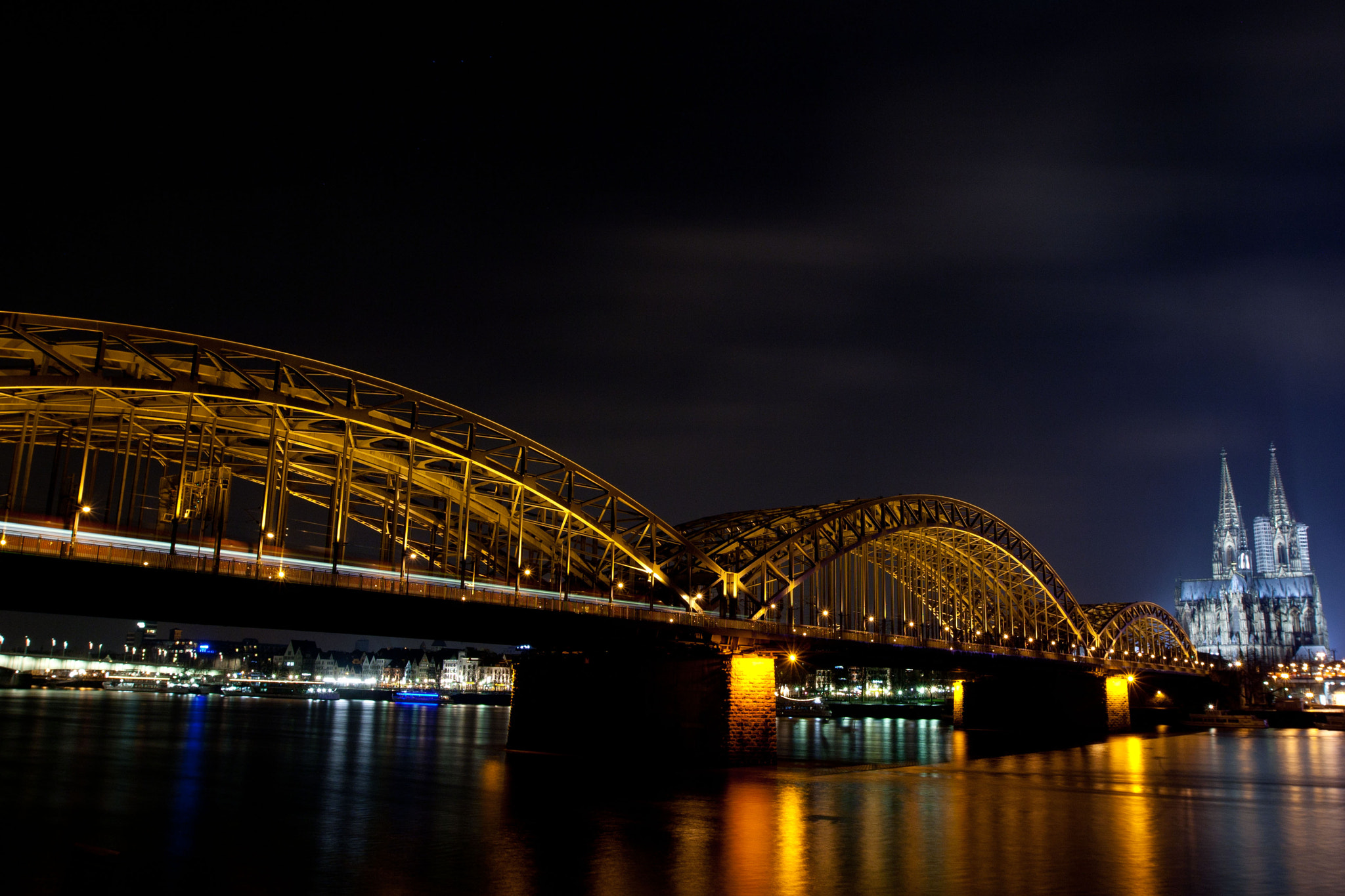 Canon EF 16-35mm F2.8L II USM sample photo. Cologne photography