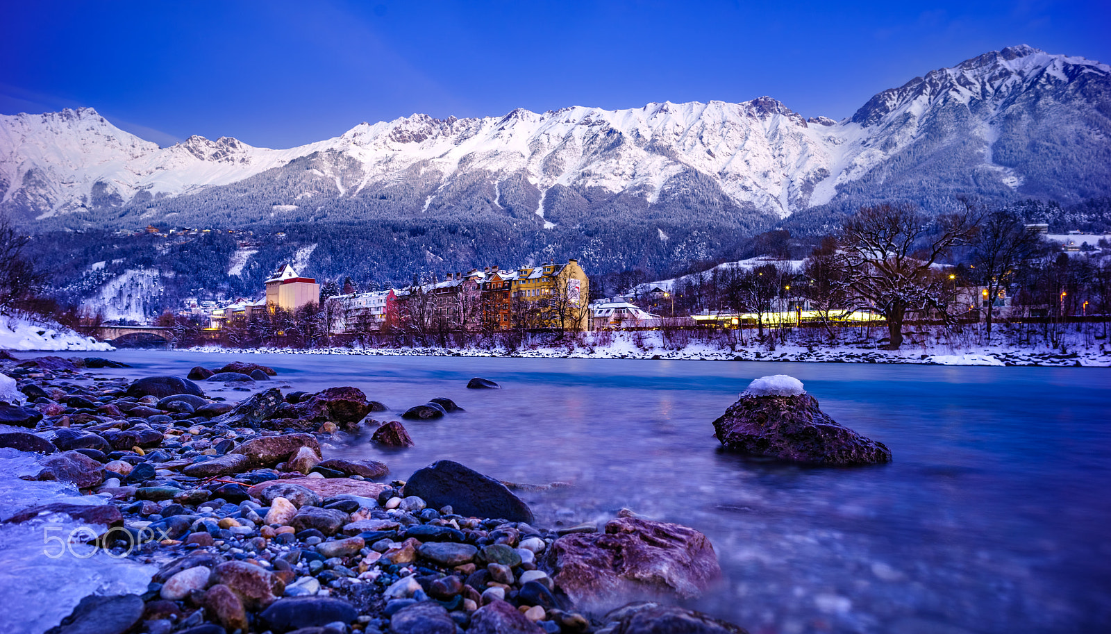 E 21mm F2.8 sample photo. Innsbruck early morning photography