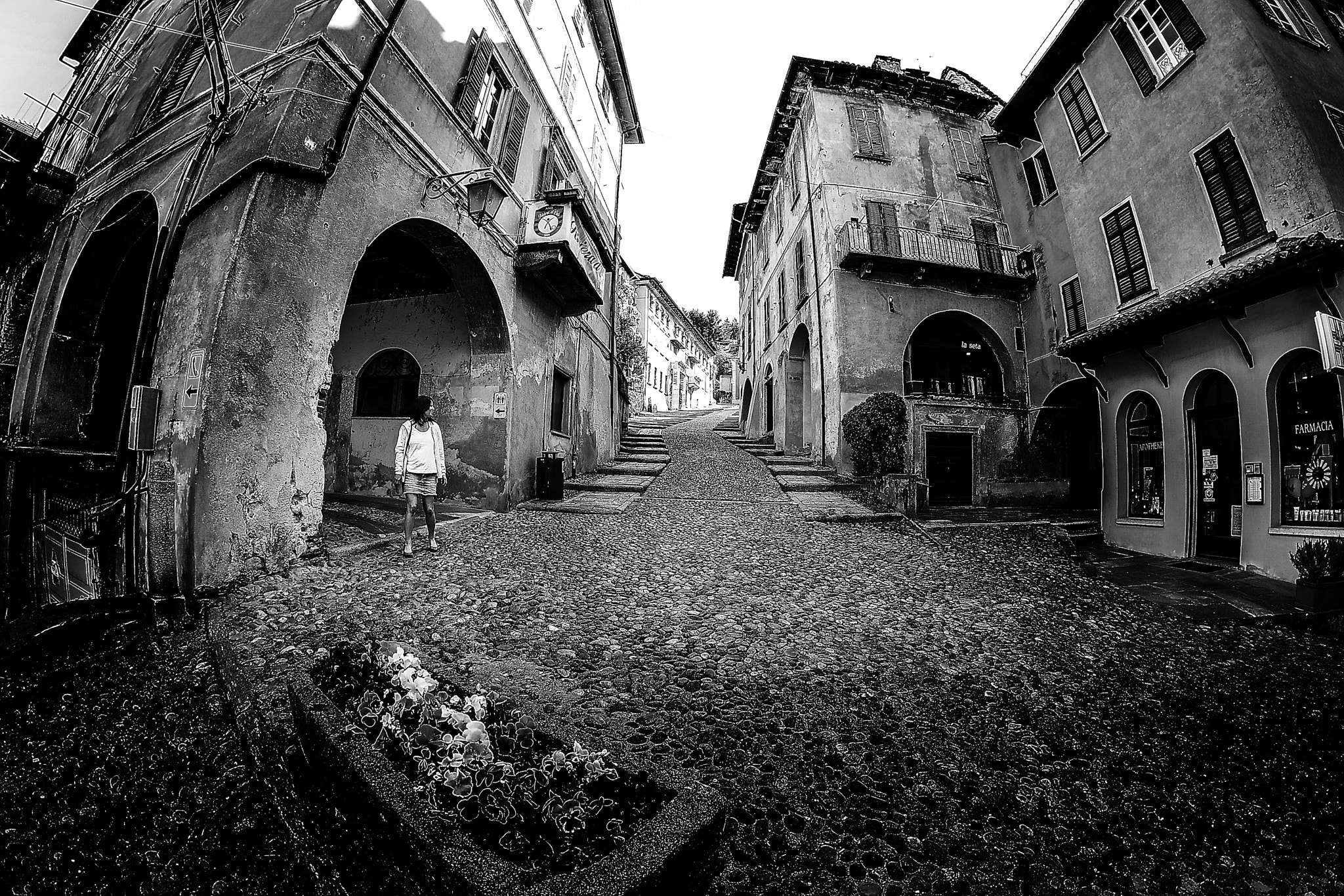 Nikon D610 + Samyang 8mm F3.5 Aspherical IF MC Fisheye sample photo. Lago d'orta photography