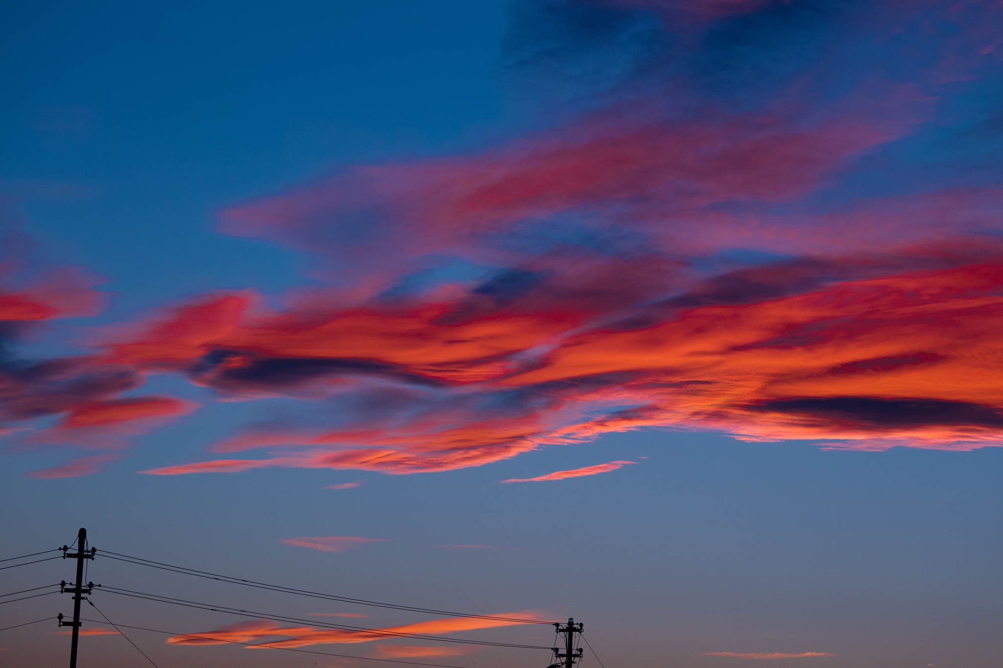 Canon EOS-1D Mark IV sample photo. Blue and red sky photography