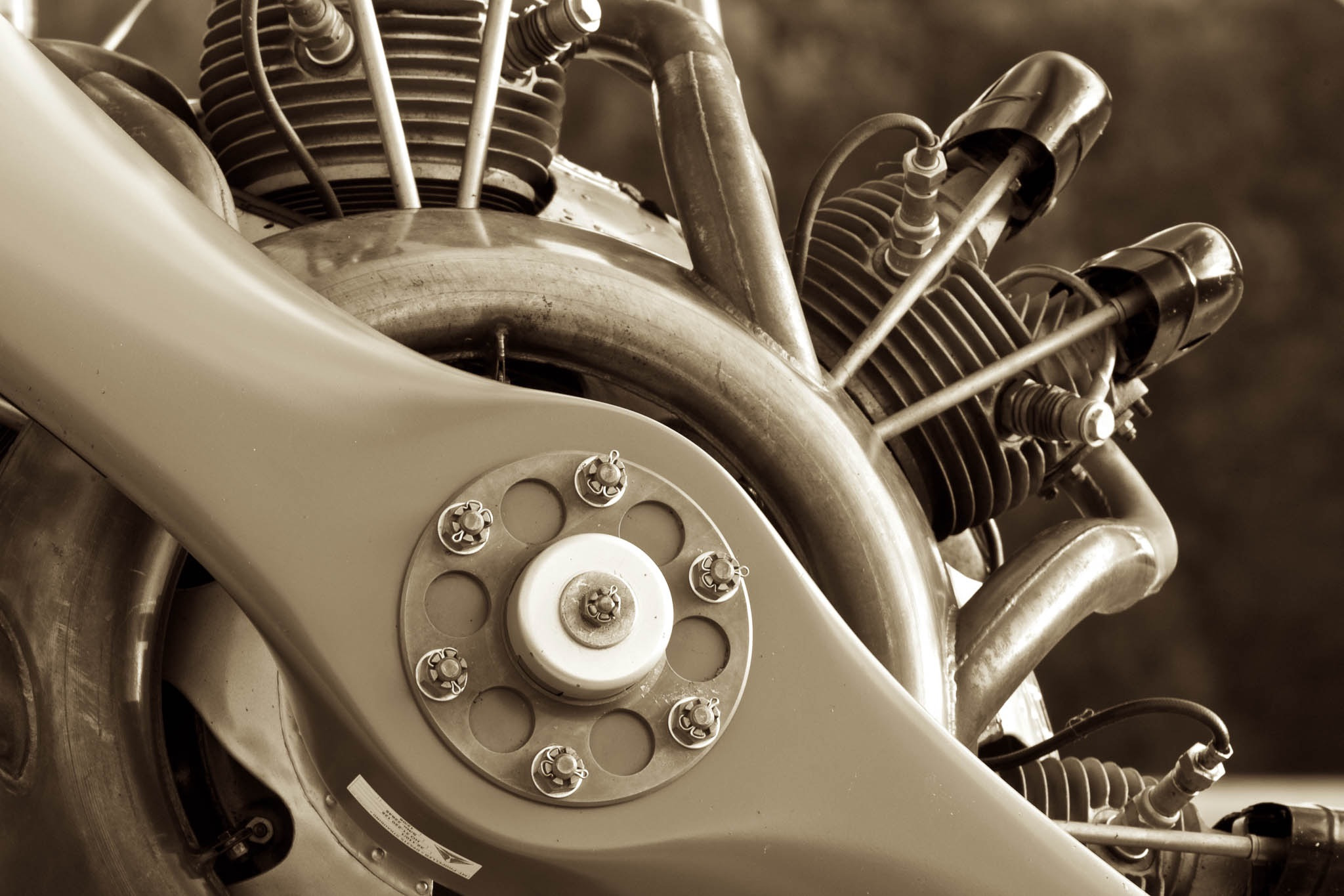 Canon EOS-1D Mark IV sample photo. Radial engine photography