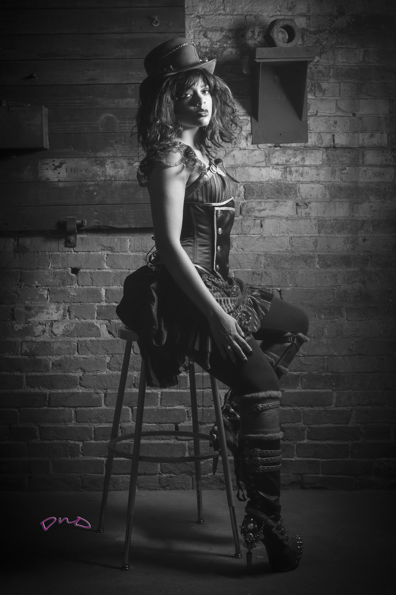 EF28-70mm f/2.8L USM sample photo. Monochrome steampunk photography
