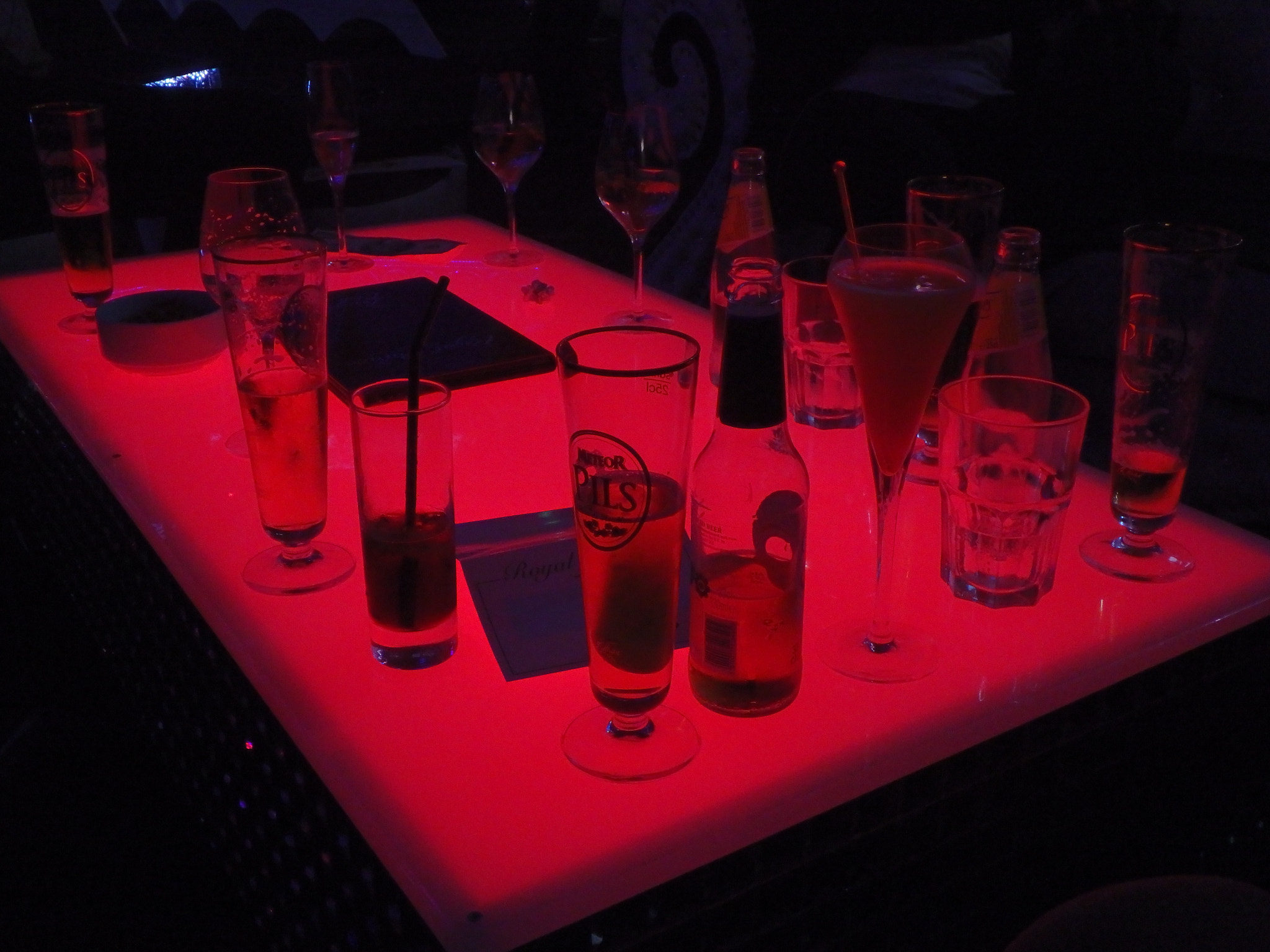 Olympus TG-860 sample photo. Bar table photography