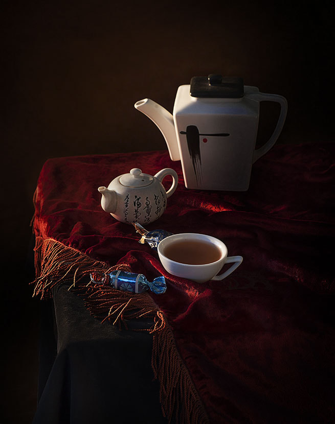 Canon EOS 5D Mark II + Sigma 70mm F2.8 EX DG Macro sample photo. Red tablecloth photography