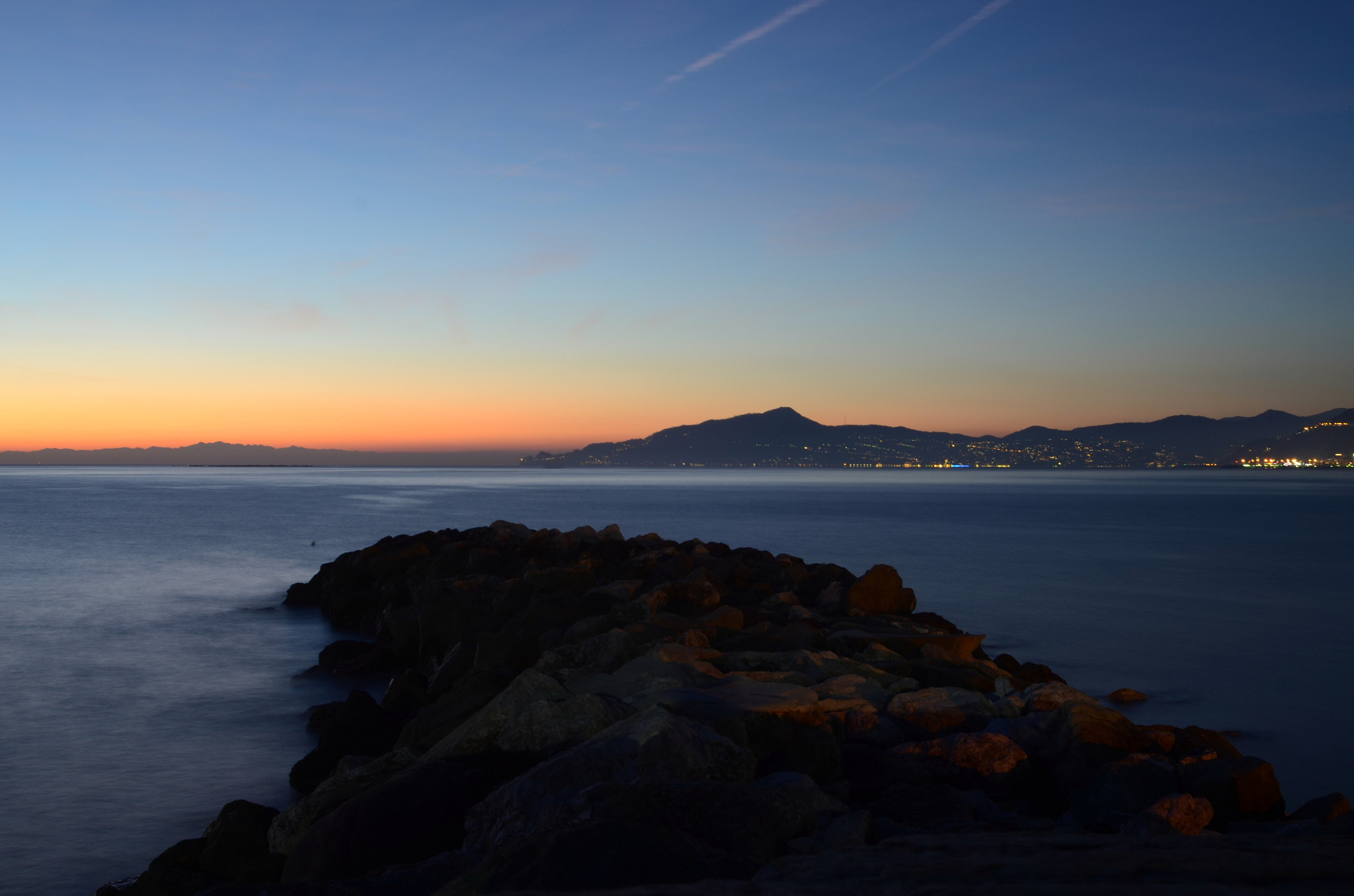 Nikon D7000 + AF Nikkor 28mm f/2.8 sample photo. Sunset in liguria (italy) photography