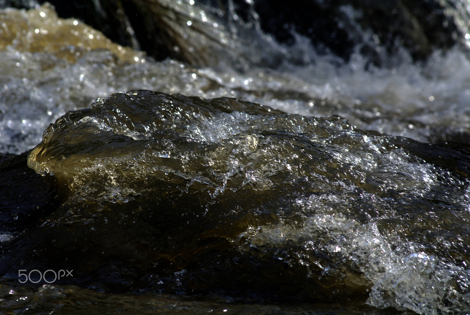 Nikon AF-Nikkor 80-200mm F2.8D ED sample photo. Photo frozen wave of a water rapids photography