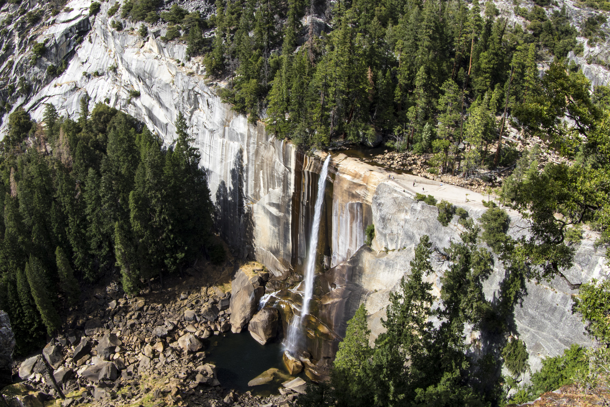 Canon EOS 7D Mark II + Canon EF 8-15mm F4L Fisheye USM sample photo. Yosemite waterfall photography