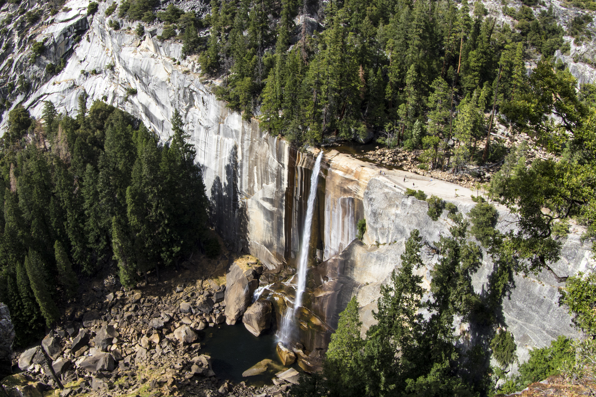 Canon EF 8-15mm F4L Fisheye USM sample photo. Yosemite waterfall photography