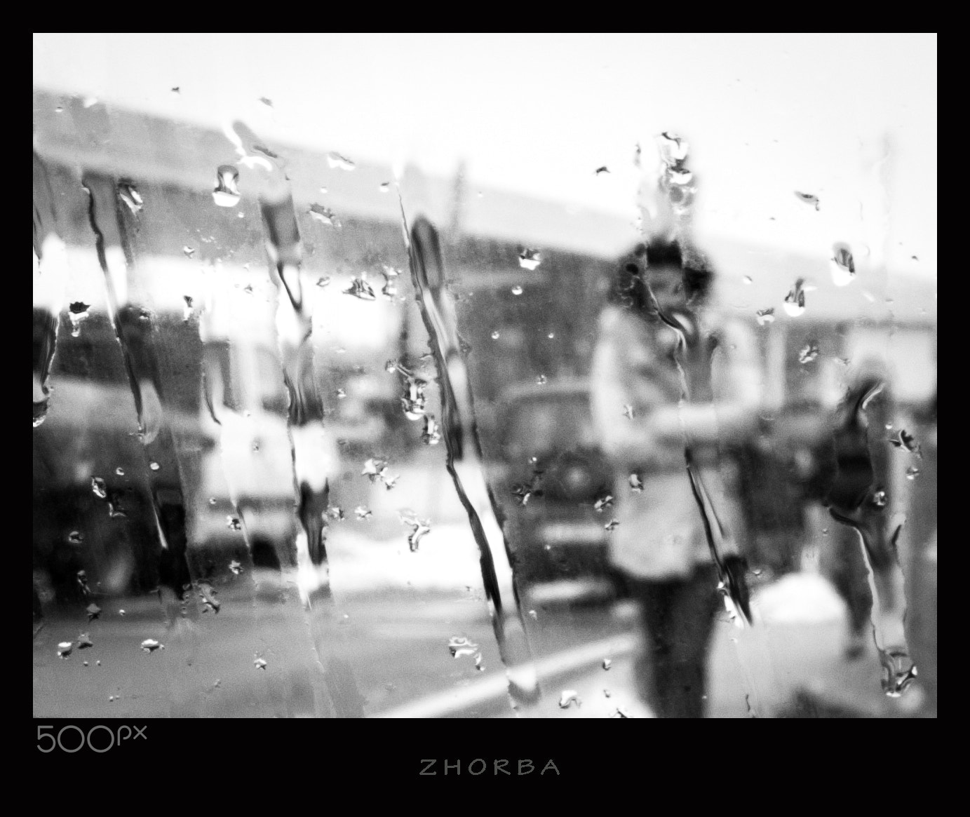 Pentax 02 Standard Zoom sample photo. Under the rain photography